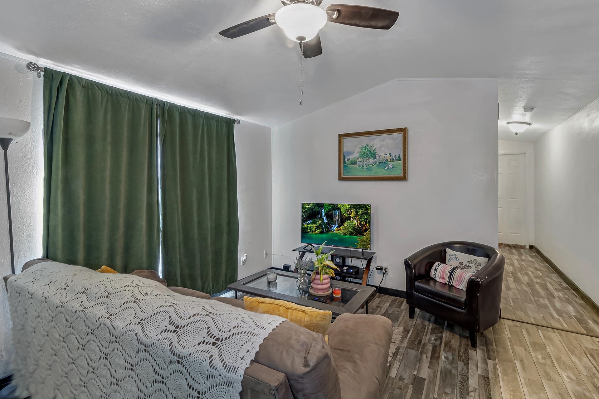 2845 North Avenue Property Photo 13