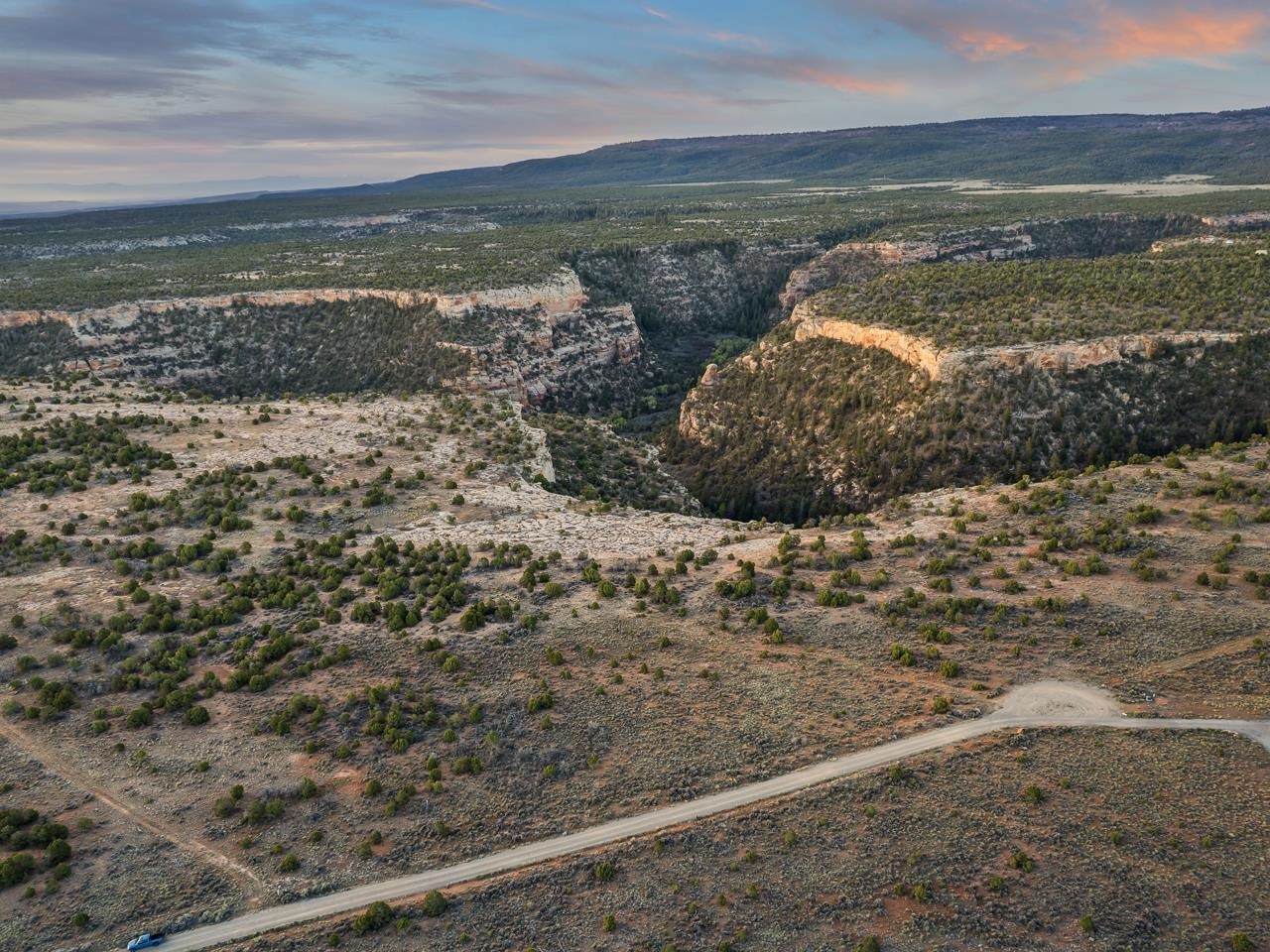 21900 Rough Canyon Road Property Photo 3