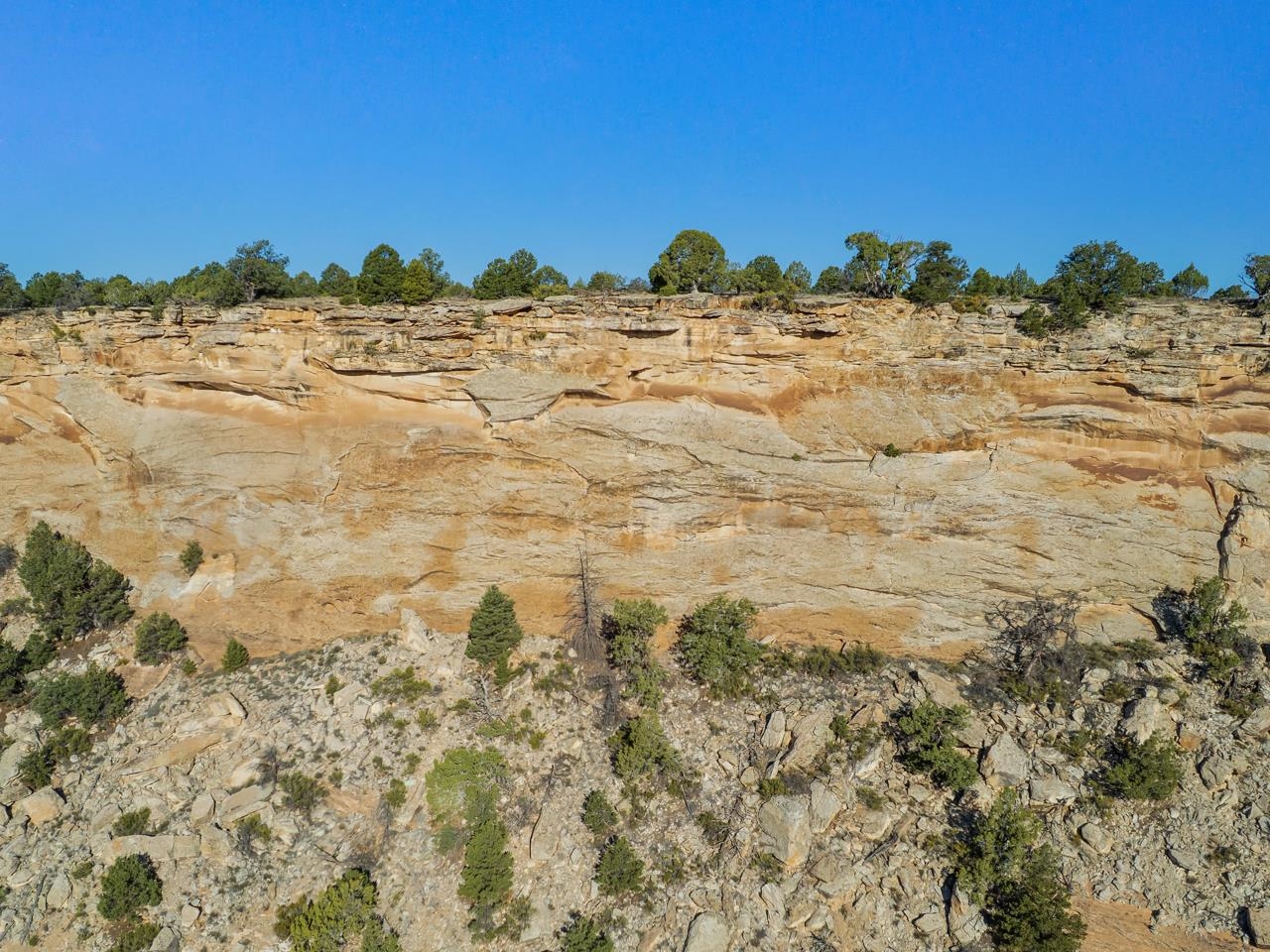 21900 Rough Canyon Road Property Photo 16