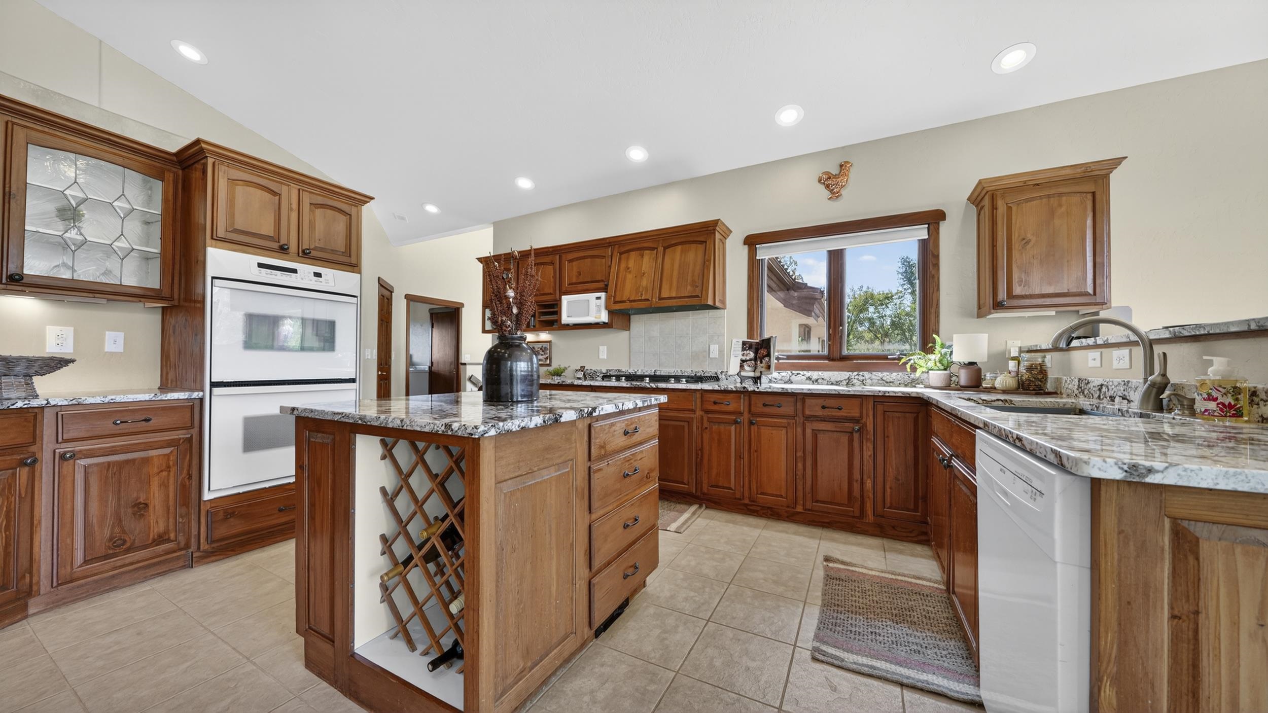 651 Peony Drive Property Photo 10