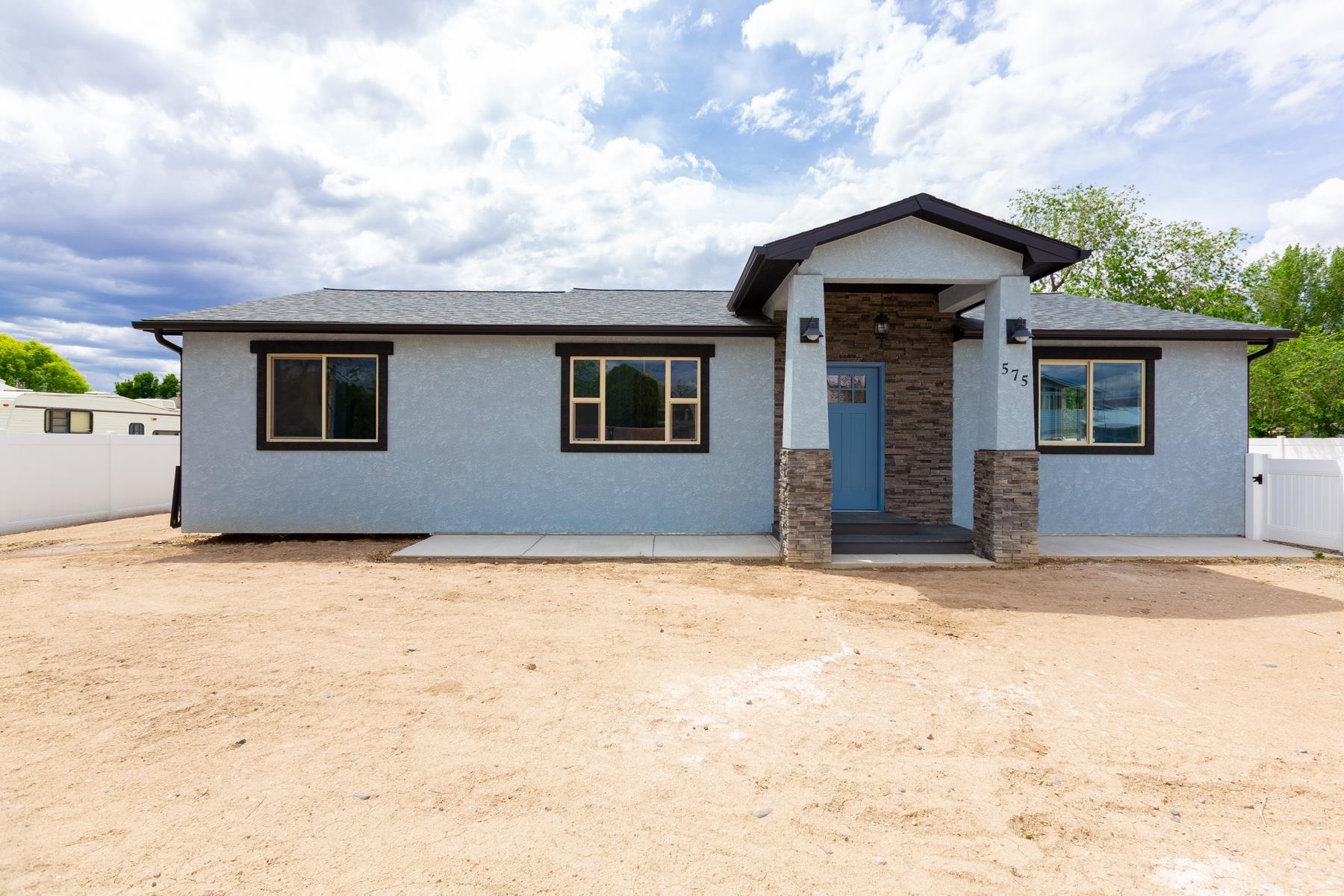 575 29 1/2 Road Property Photo