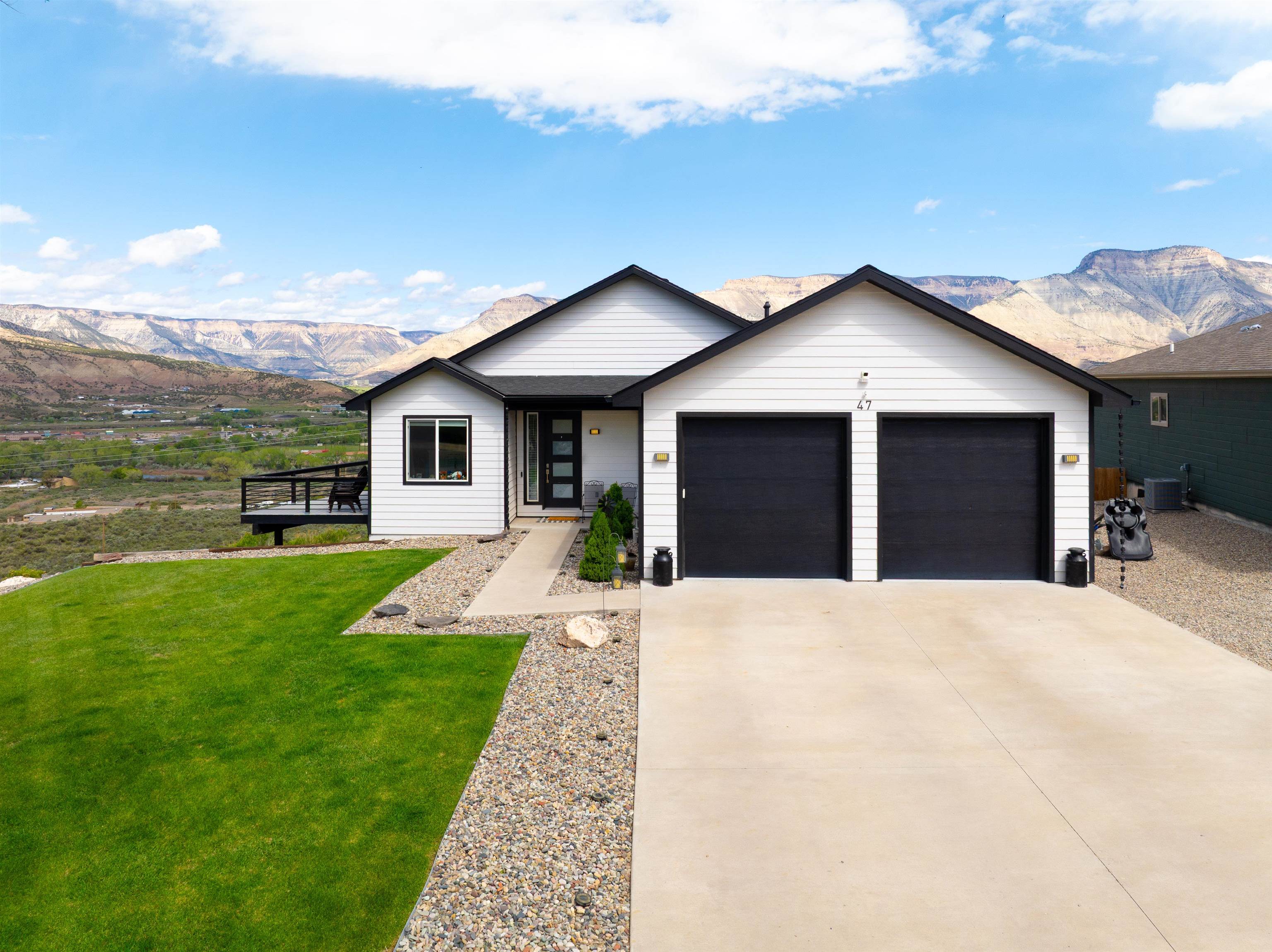 47 Willow View Way Property Photo 1