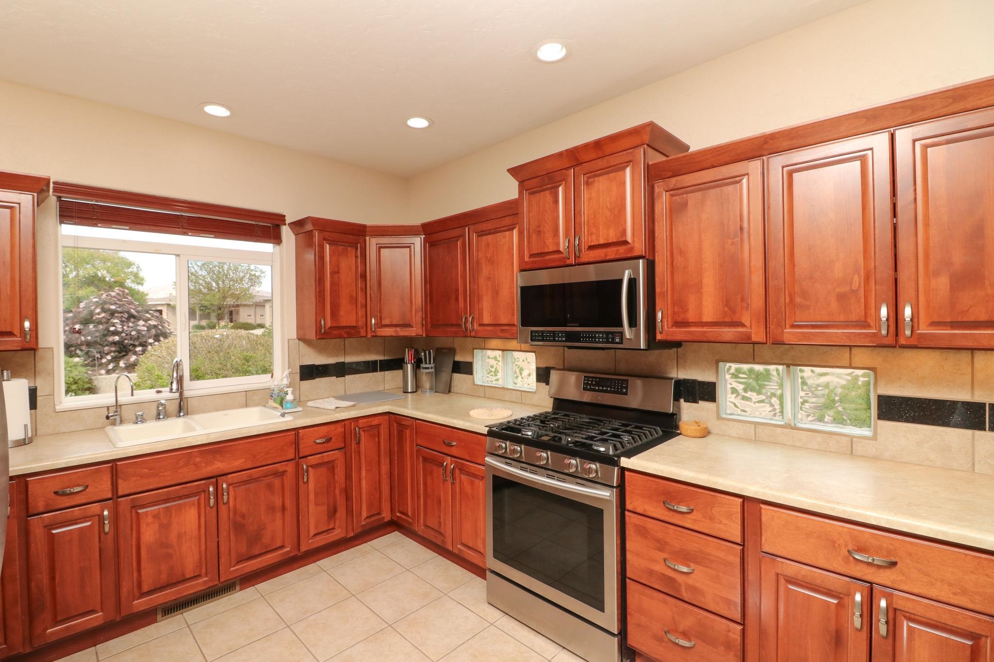 856 Summer Bend Court Property Photo 9