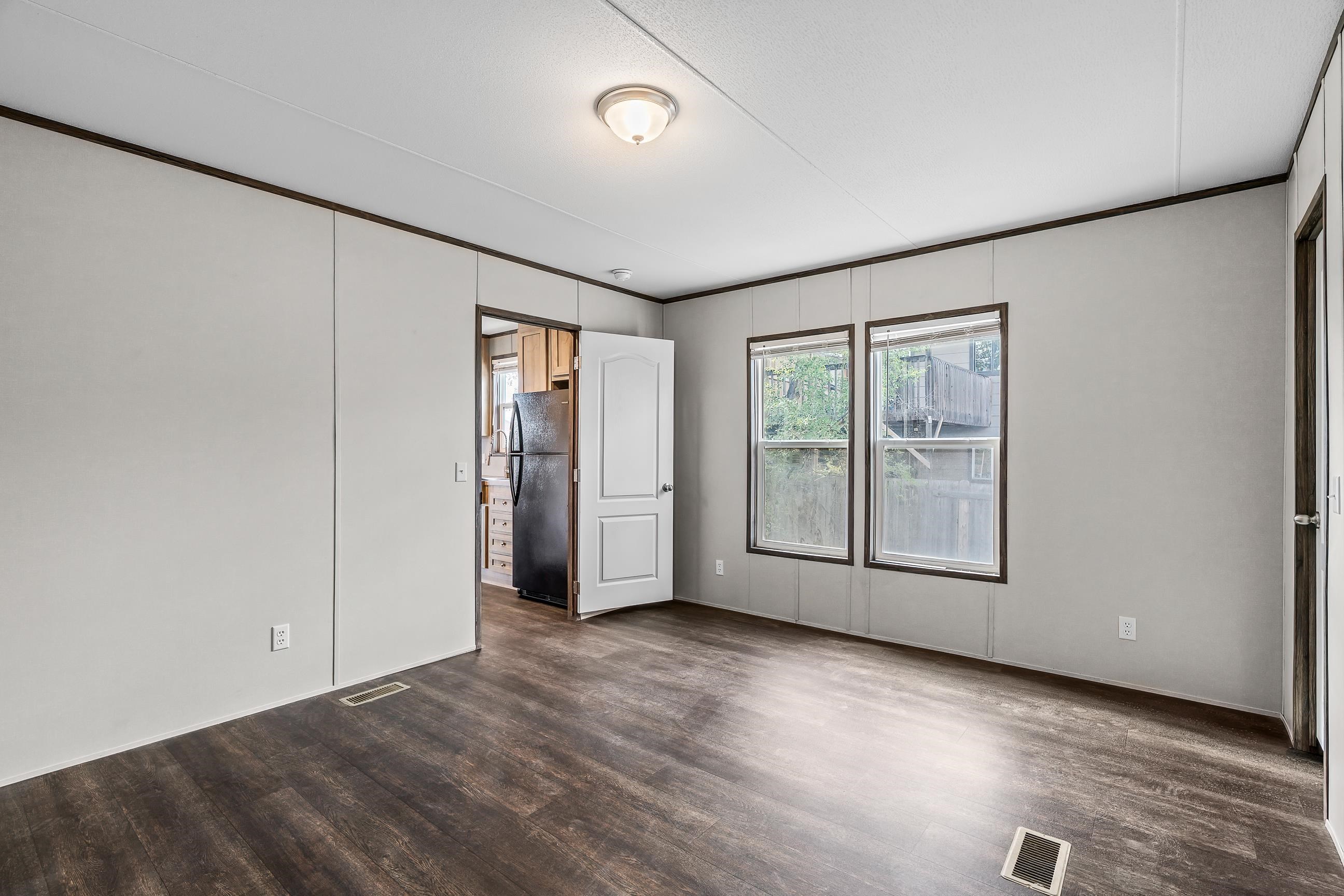3199 E Road Property Photo 12