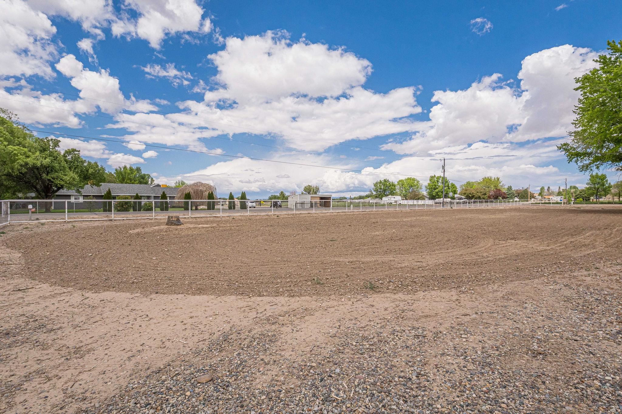 1176 17 1/2 Road Property Photo 5