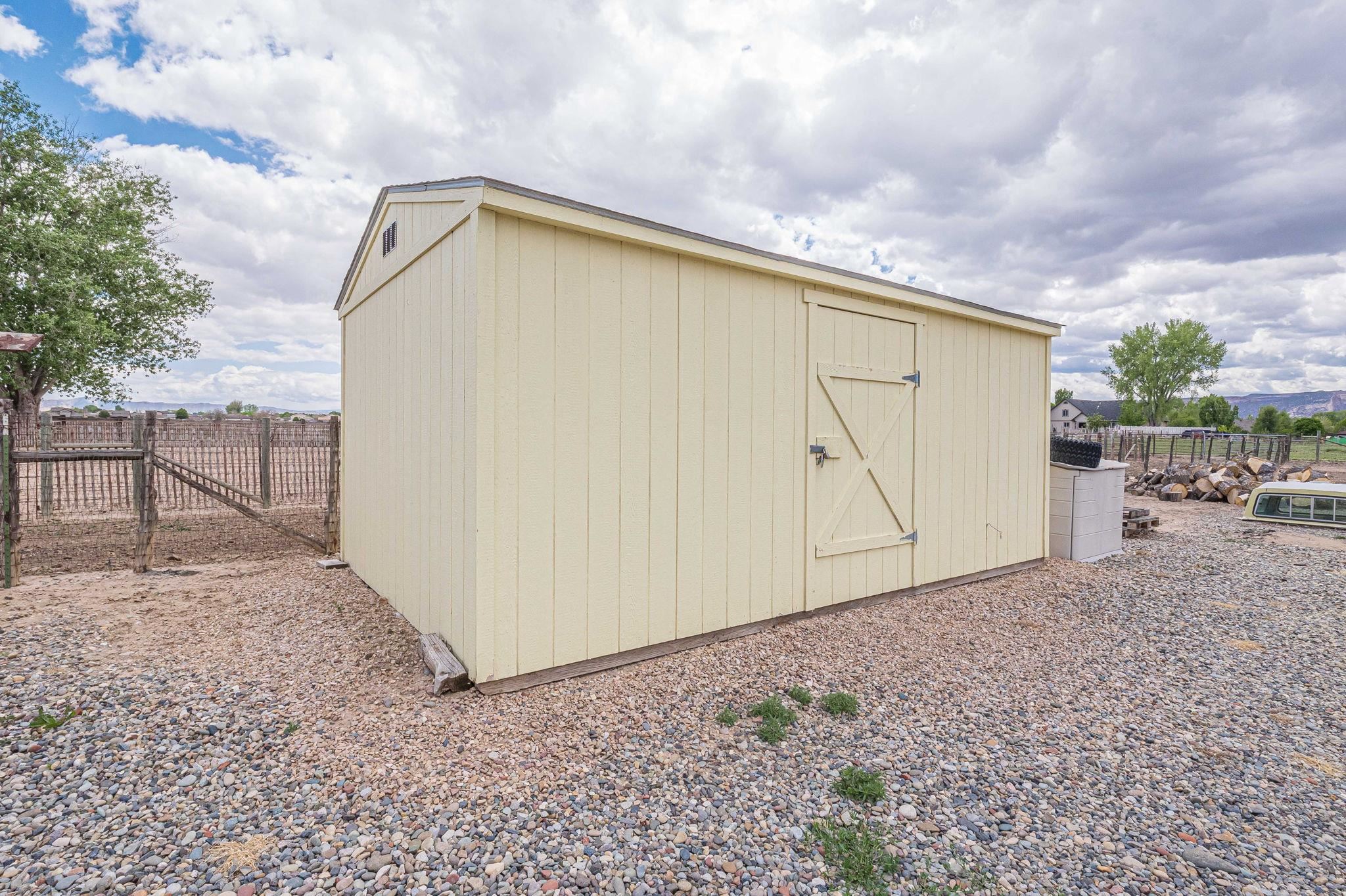 1176 17 1/2 Road Property Photo 8