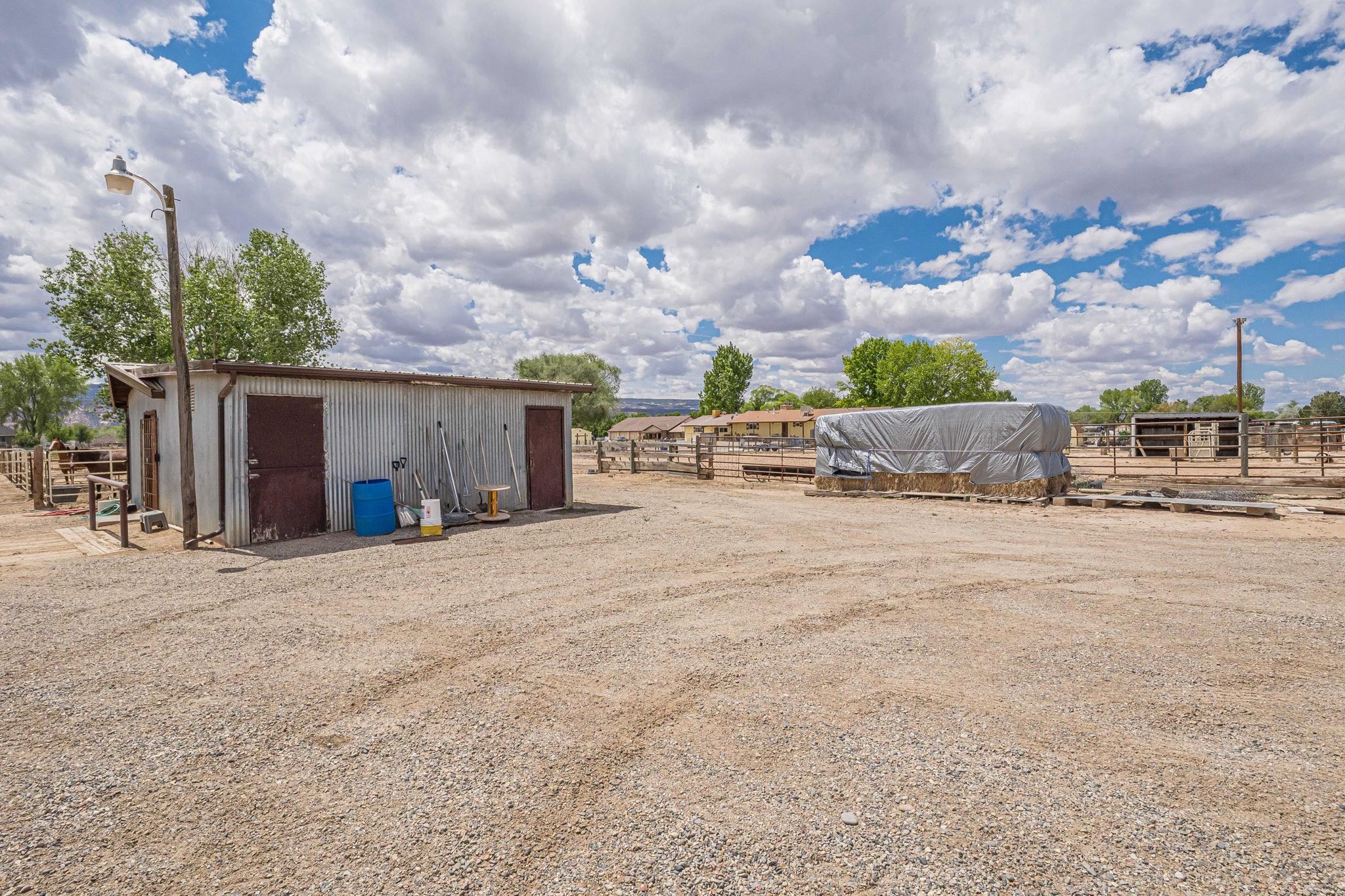 1176 17 1/2 Road Property Photo 12