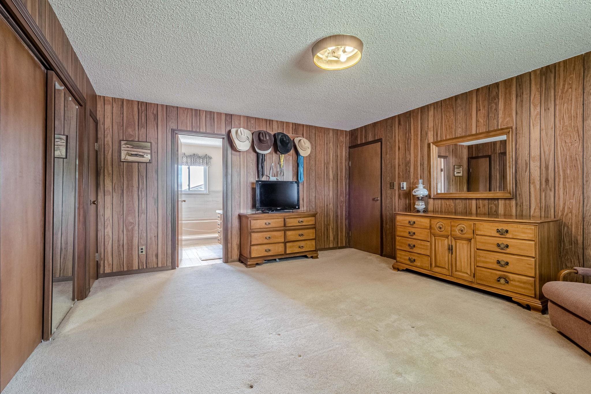 1176 17 1/2 Road Property Photo 23
