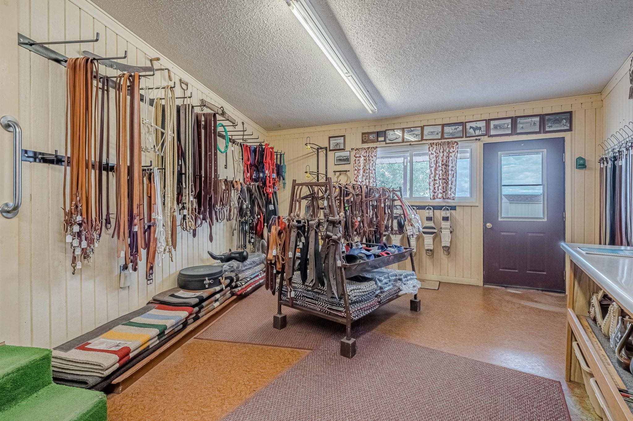 1176 17 1/2 Road Property Photo 33