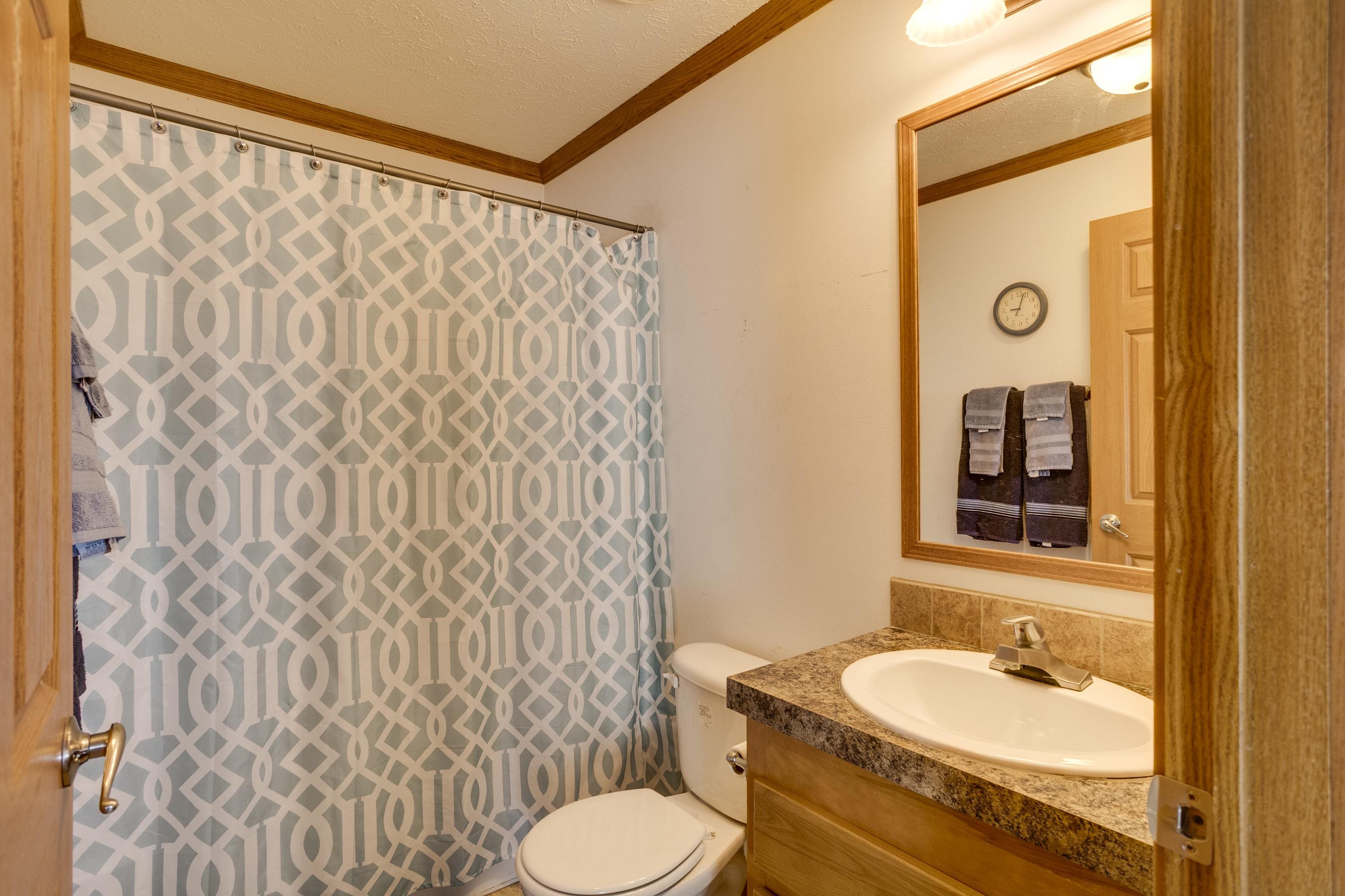 580 Denver Avenue Property Photo 15