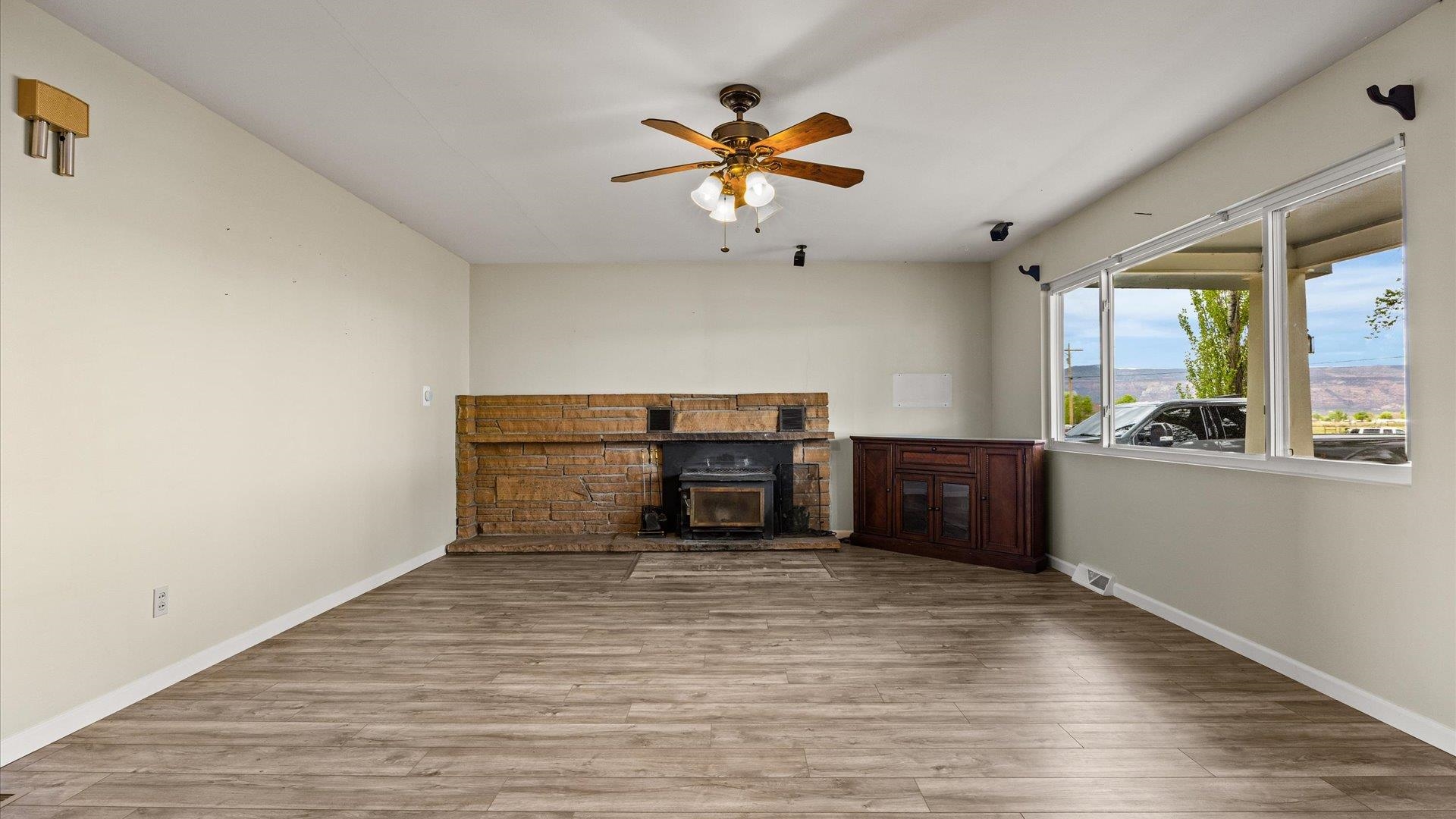 1088 20 Road Property Photo 5