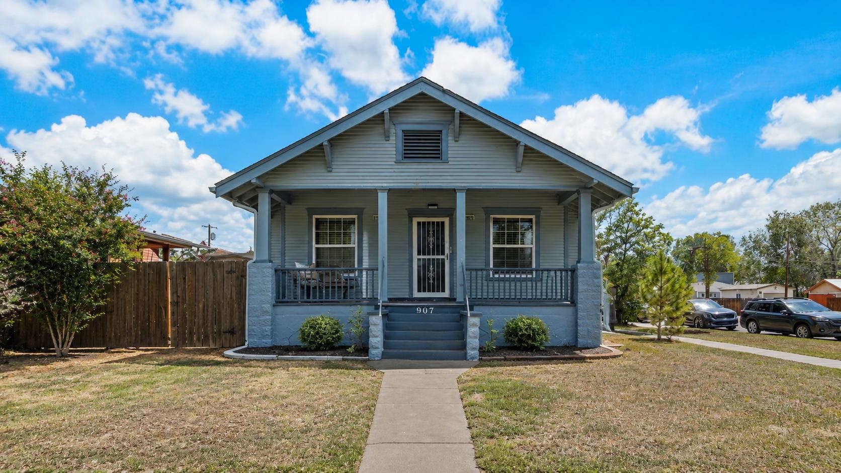 907 Chipeta Avenue Property Photo 2