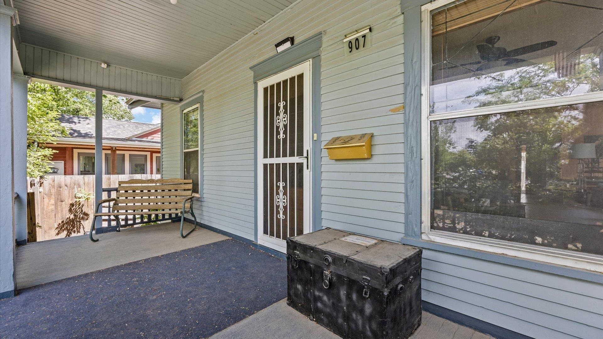907 Chipeta Avenue Property Photo 4