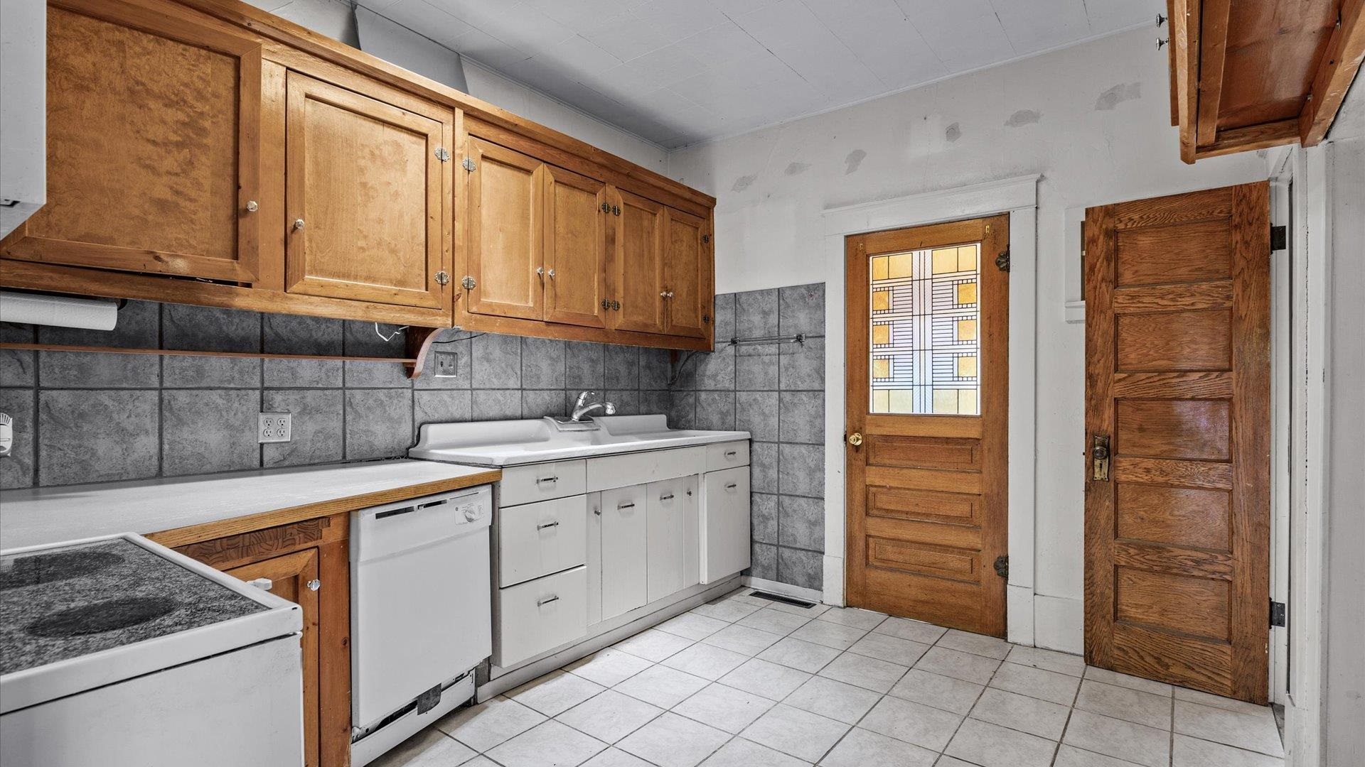 907 Chipeta Avenue Property Photo 10