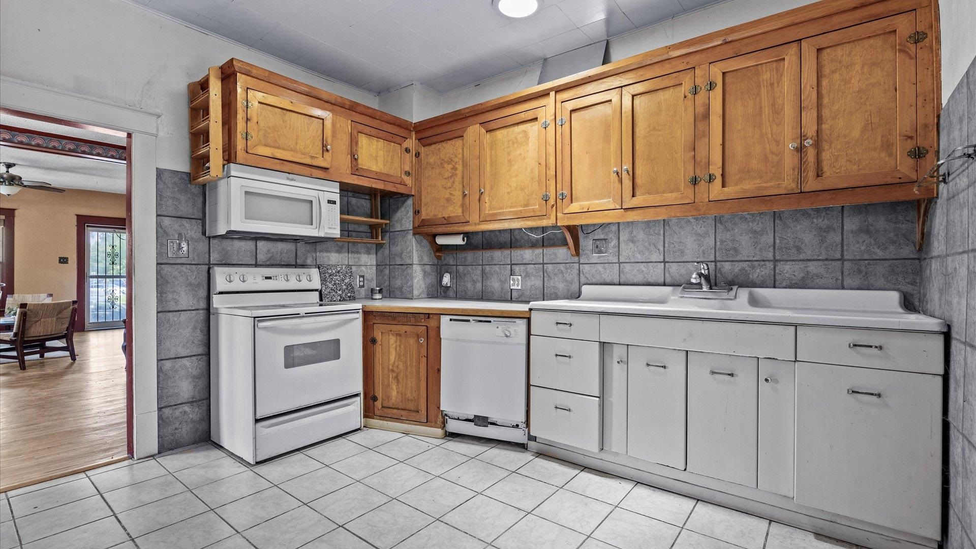 907 Chipeta Avenue Property Photo 13