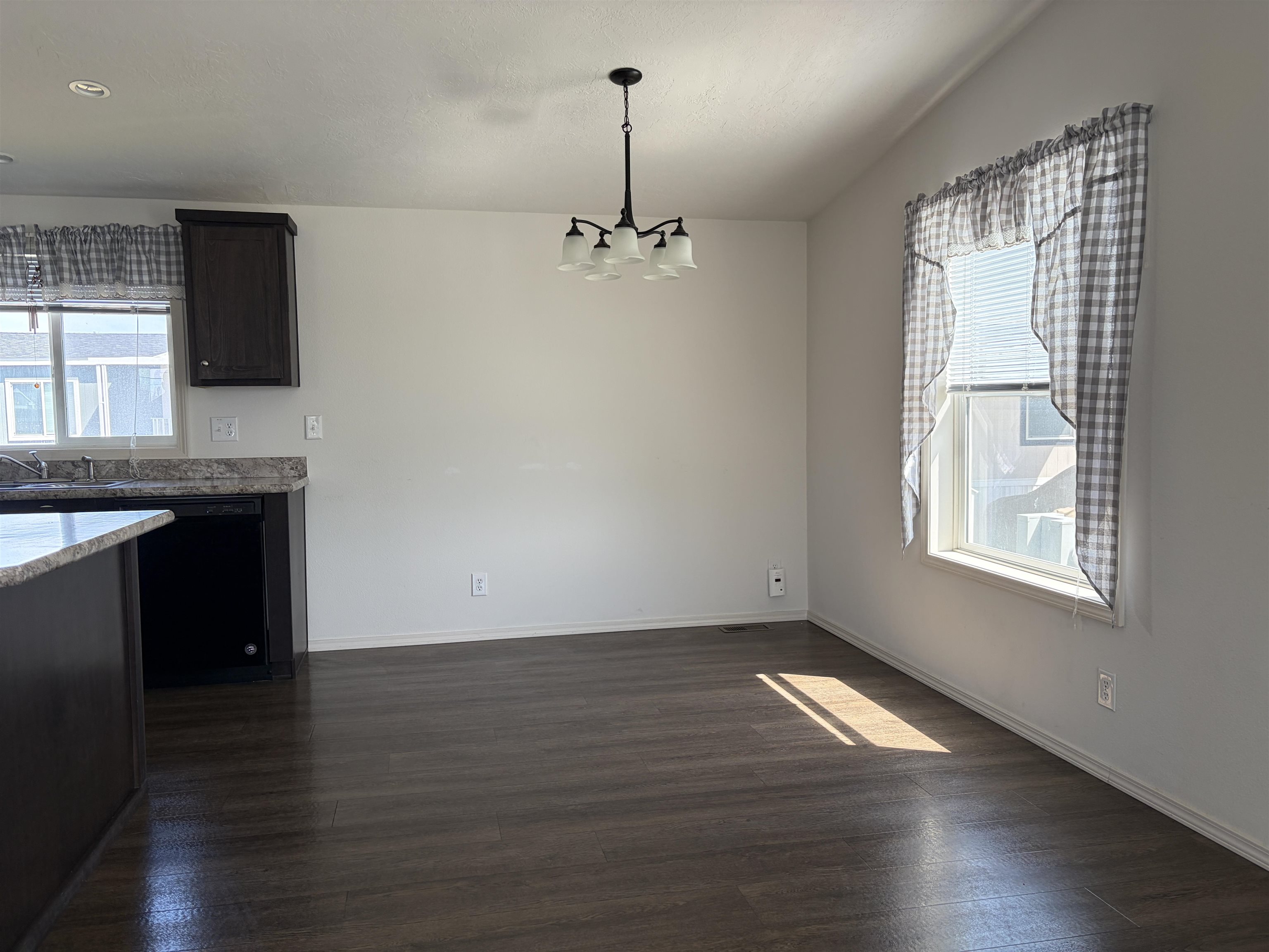 435 32 Road Property Photo 7