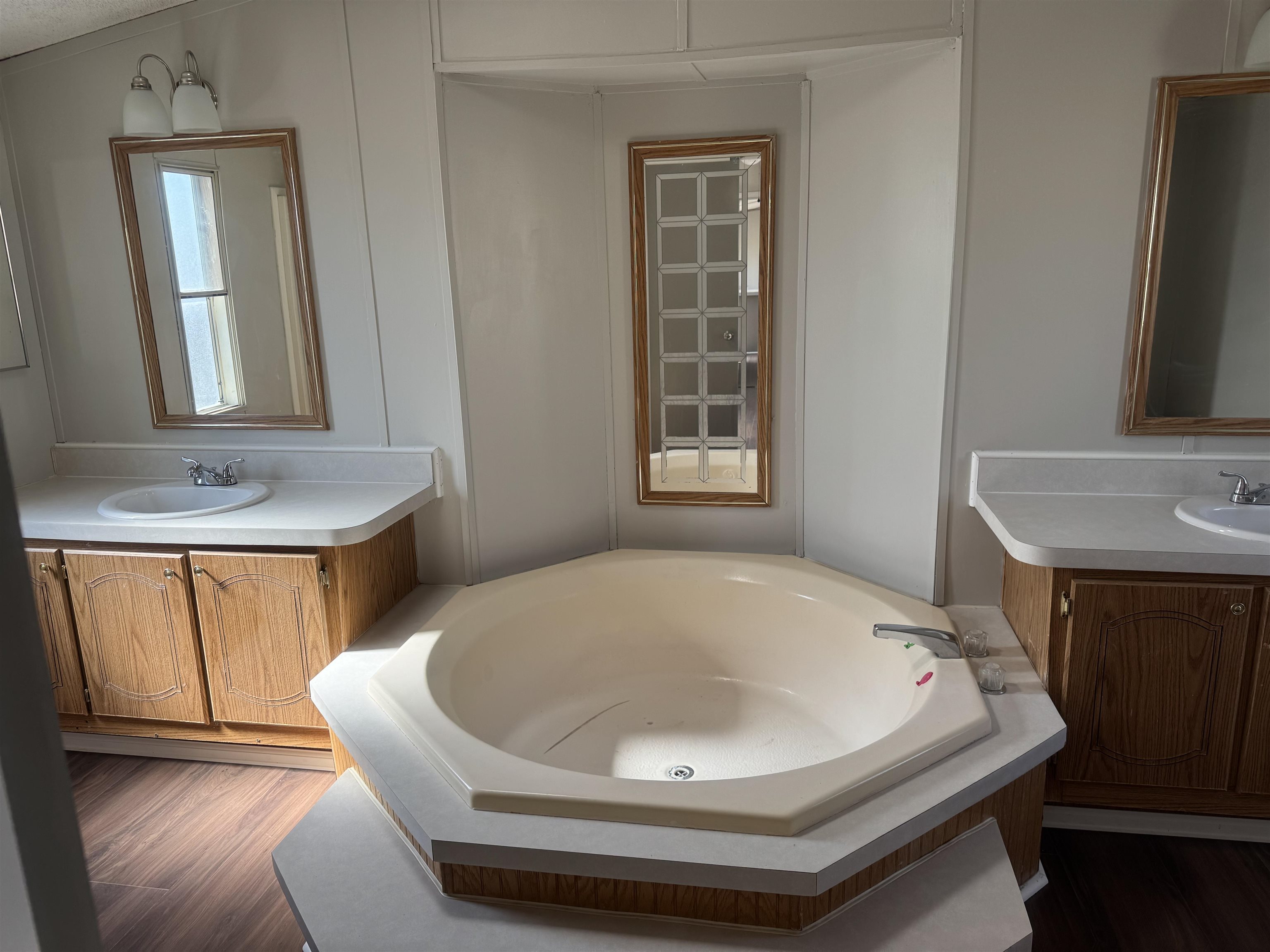 1040 Gilsonite Avenue Property Photo 6