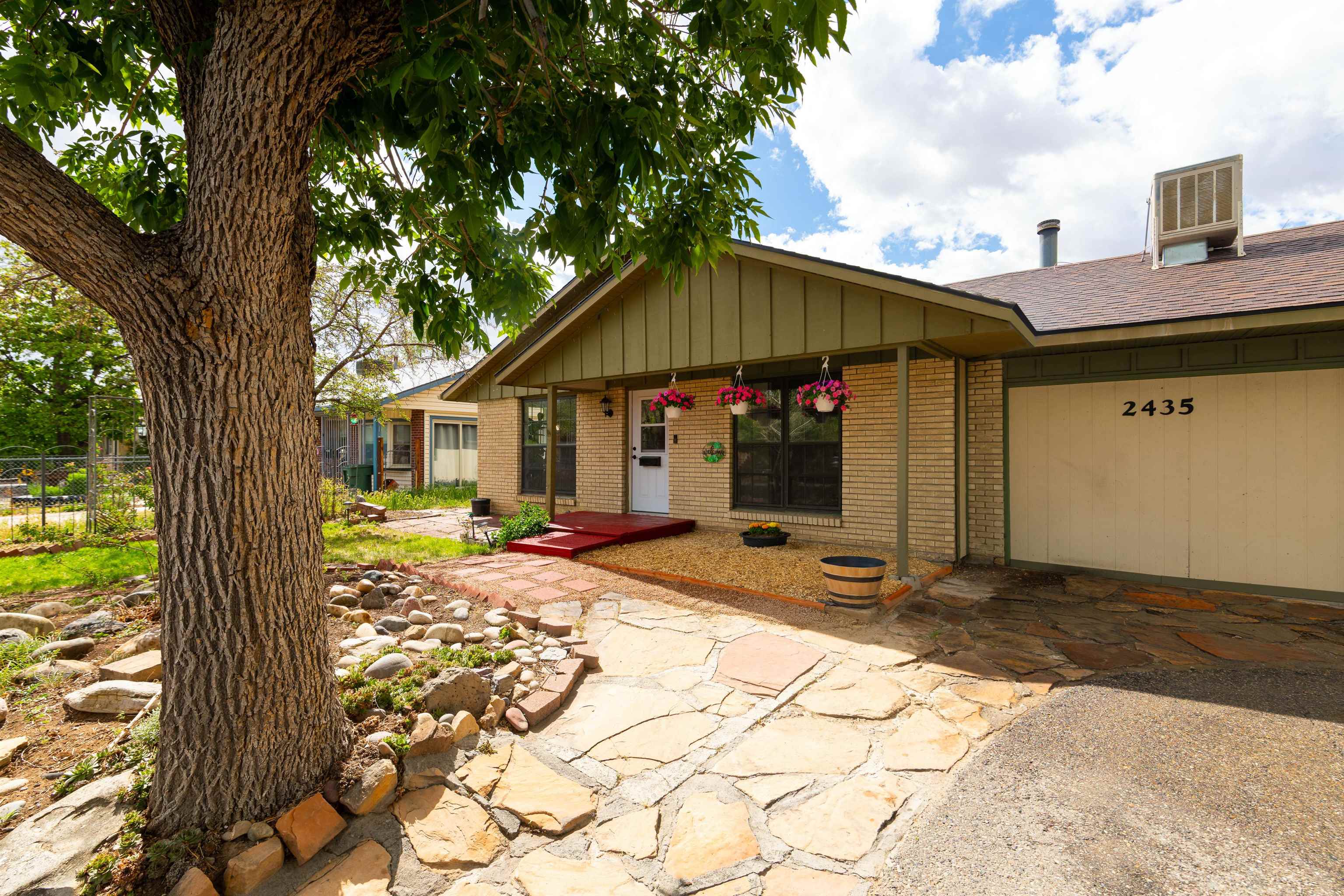 2435 Hill Avenue Property Photo 4