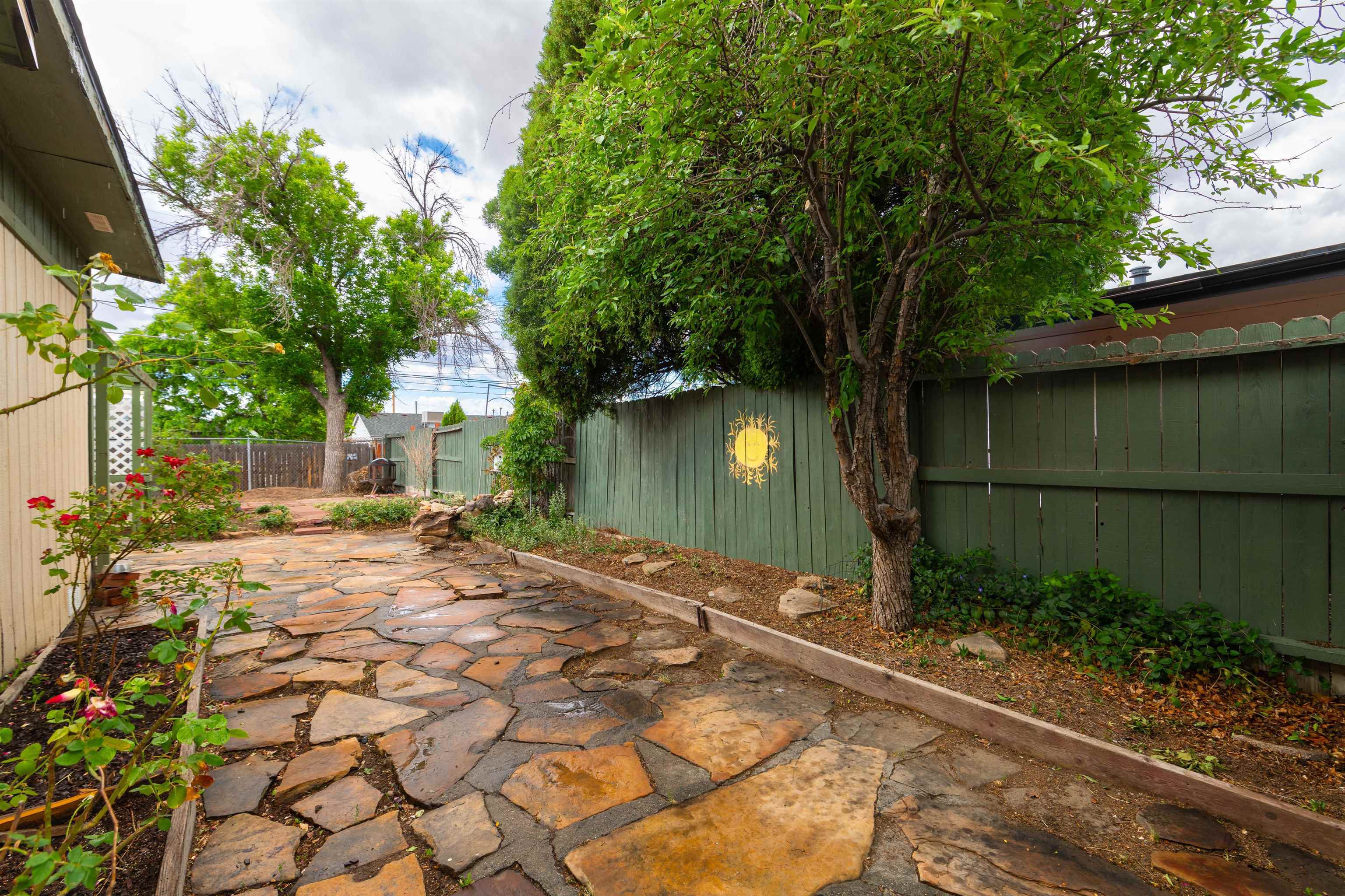 2435 Hill Avenue Property Photo 6