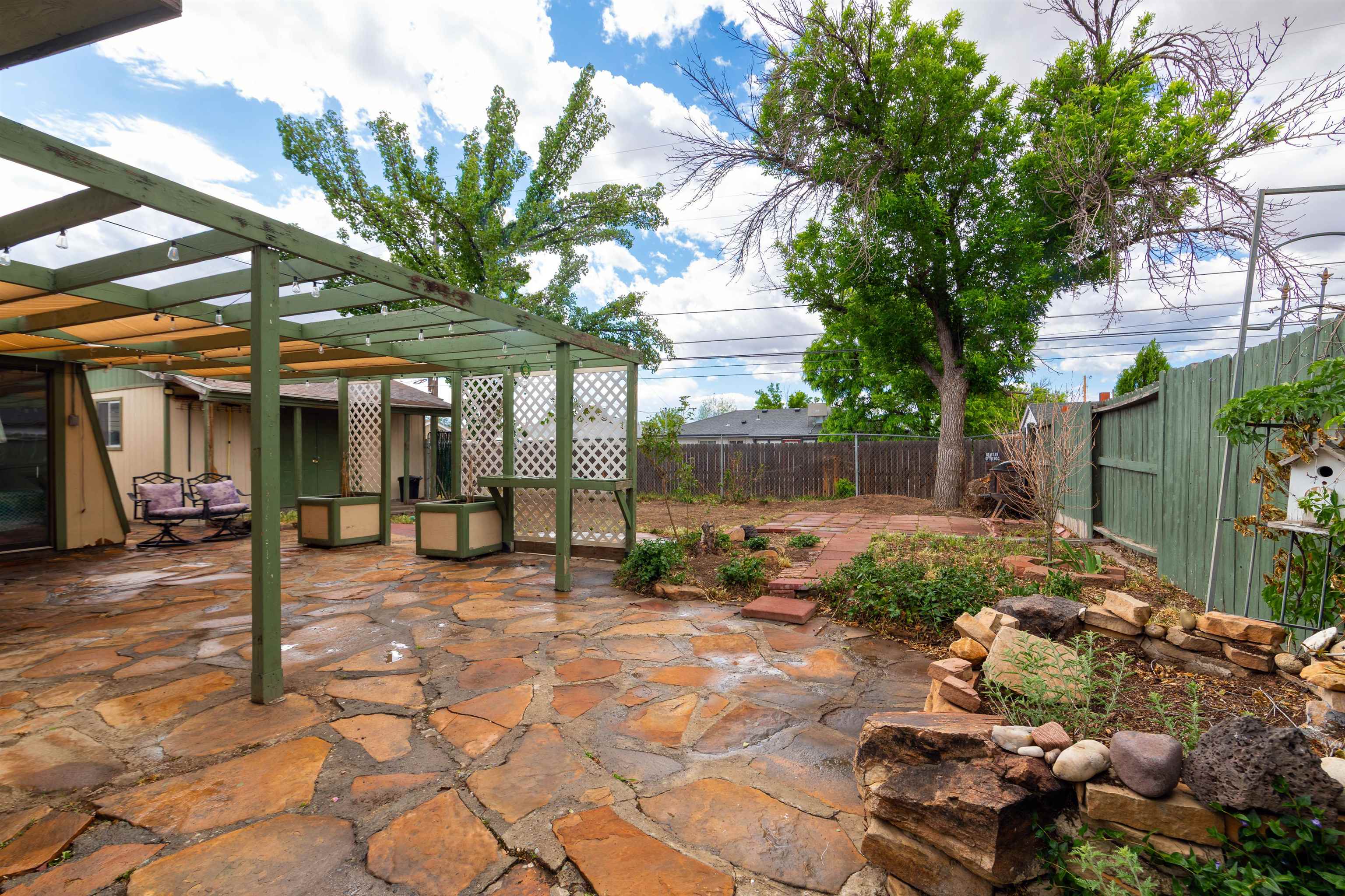 2435 Hill Avenue Property Photo 8