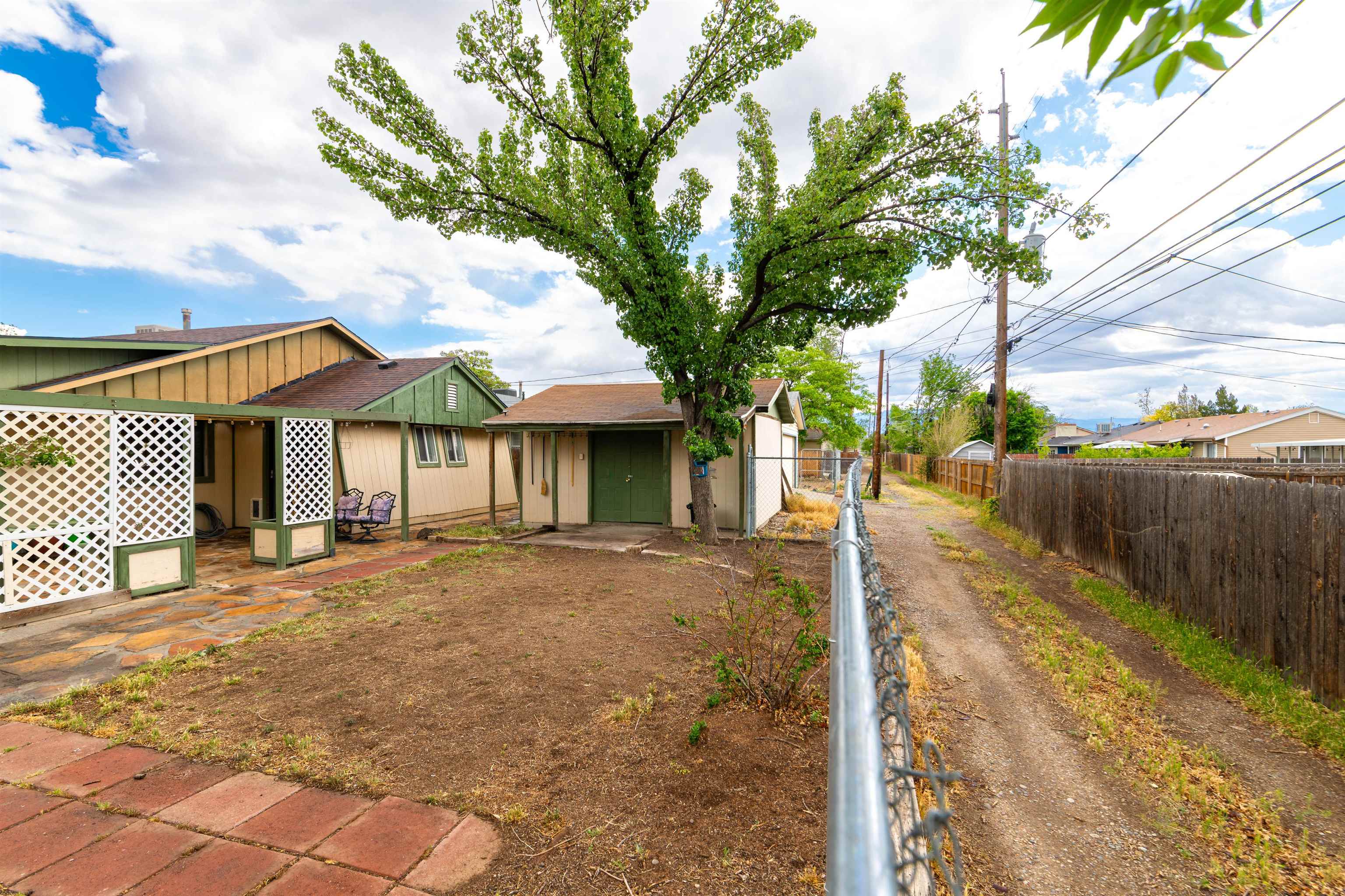 2435 Hill Avenue Property Photo 15