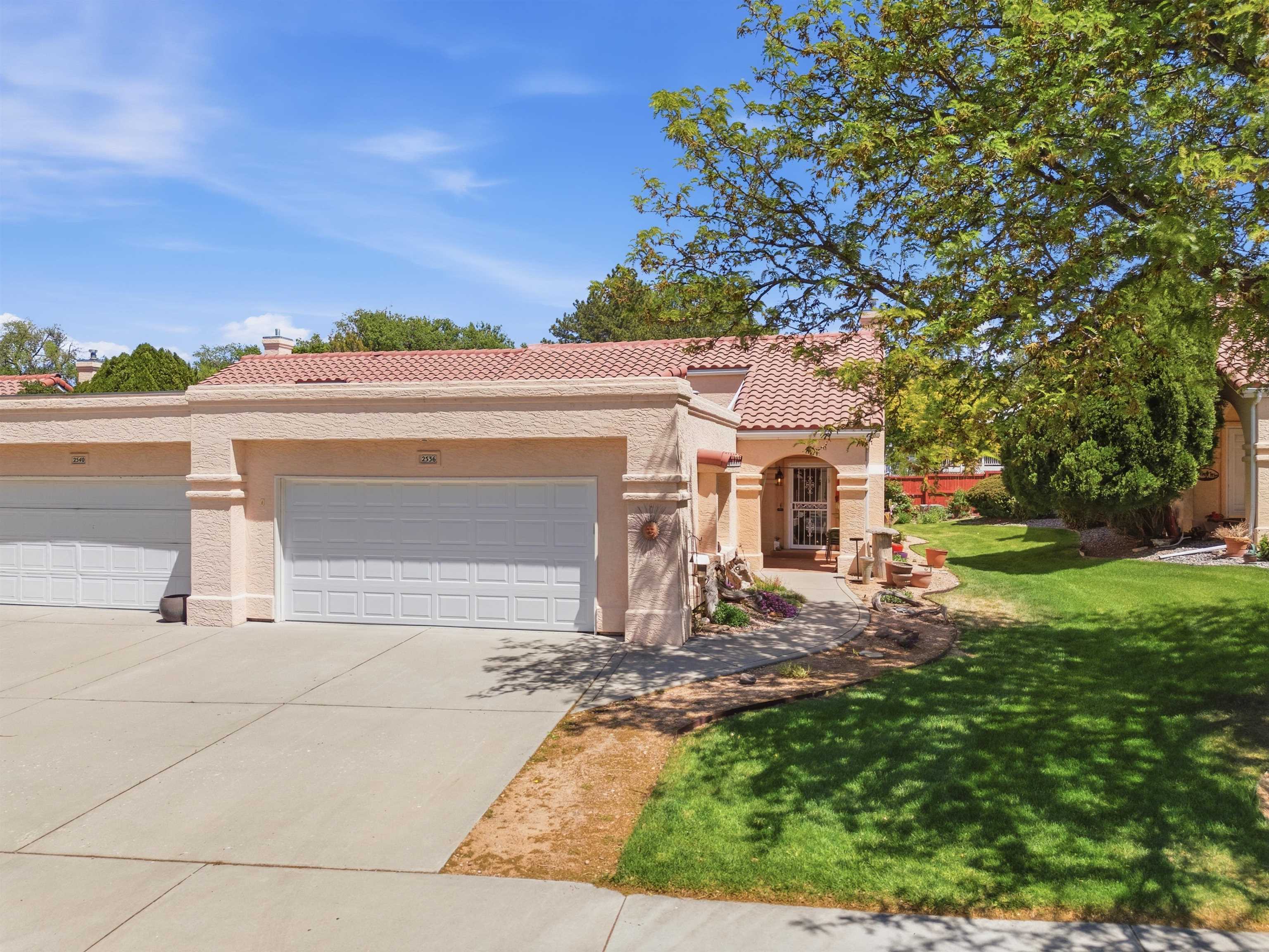 2536 El Corona Drive Property Photo 1