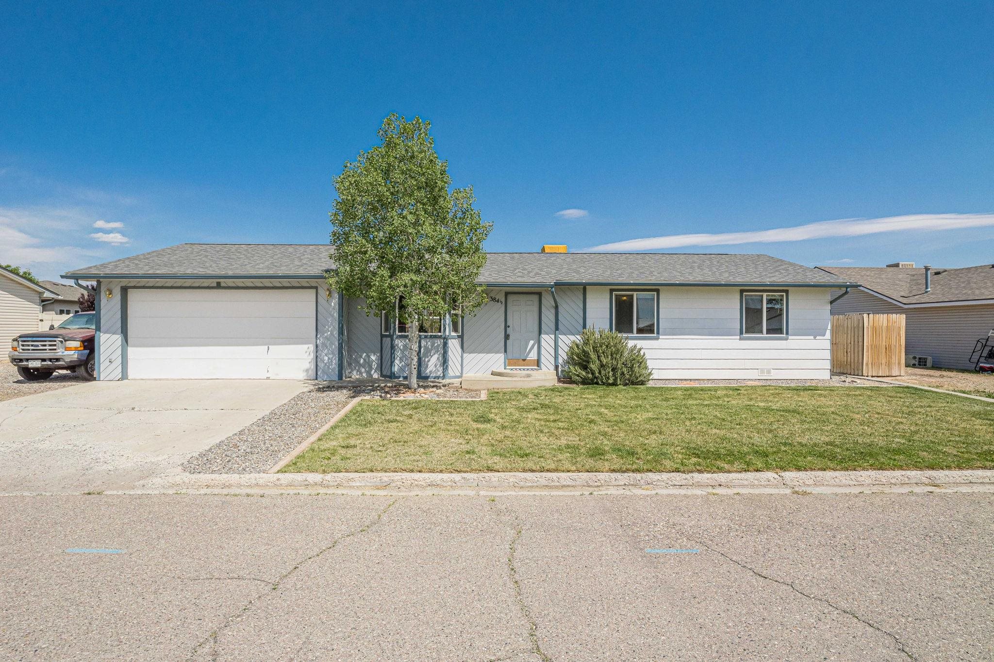 384 1/2 Dry Fork Way Property Photo 1