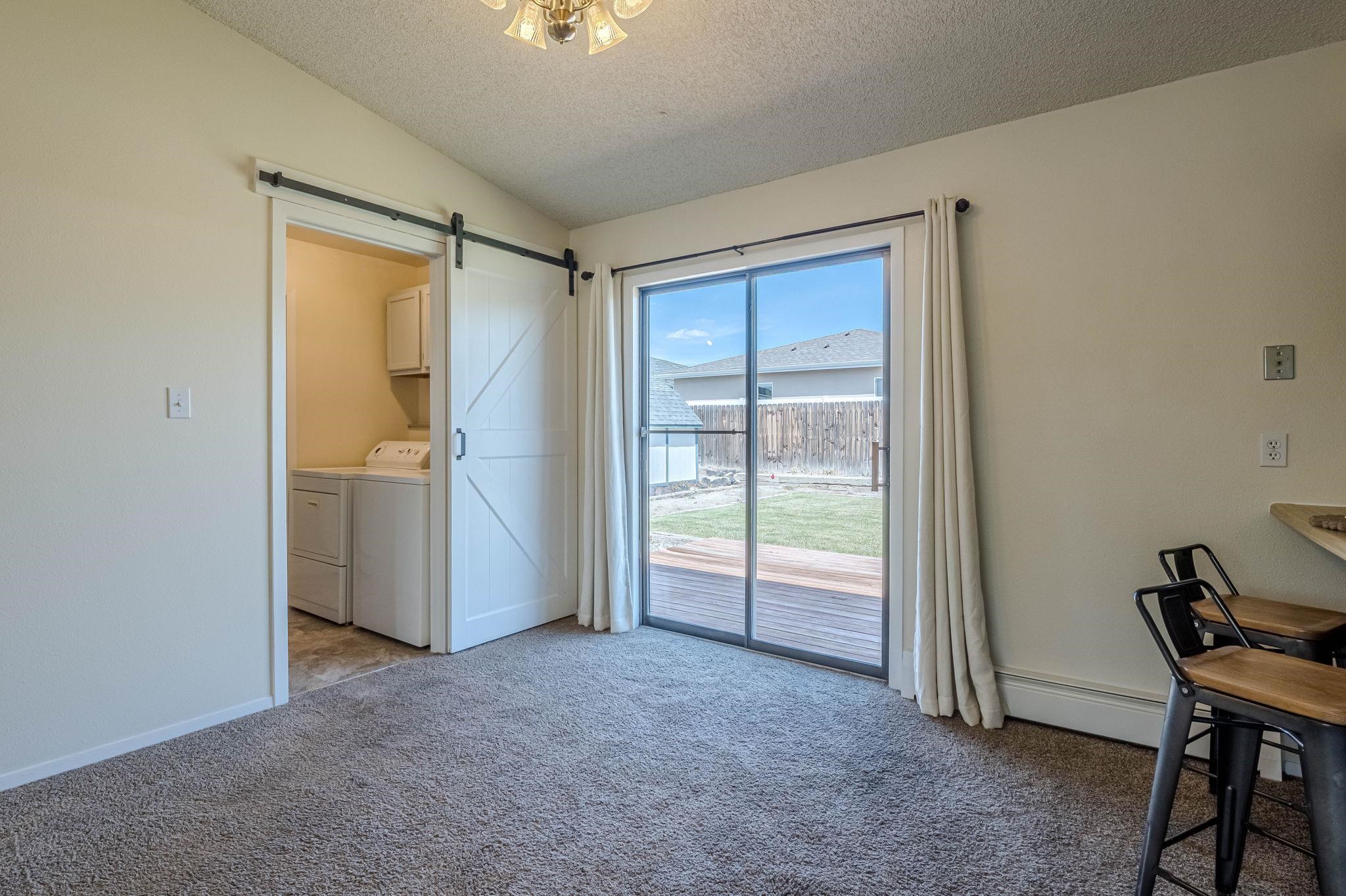 384 1/2 Dry Fork Way Property Photo 8