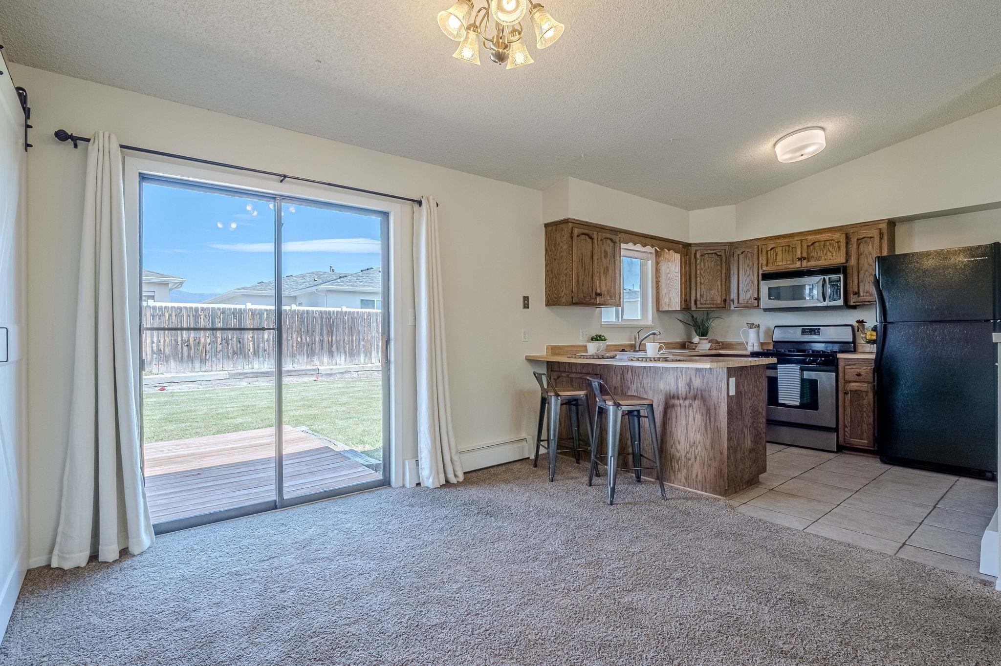 384 1/2 Dry Fork Way Property Photo 9