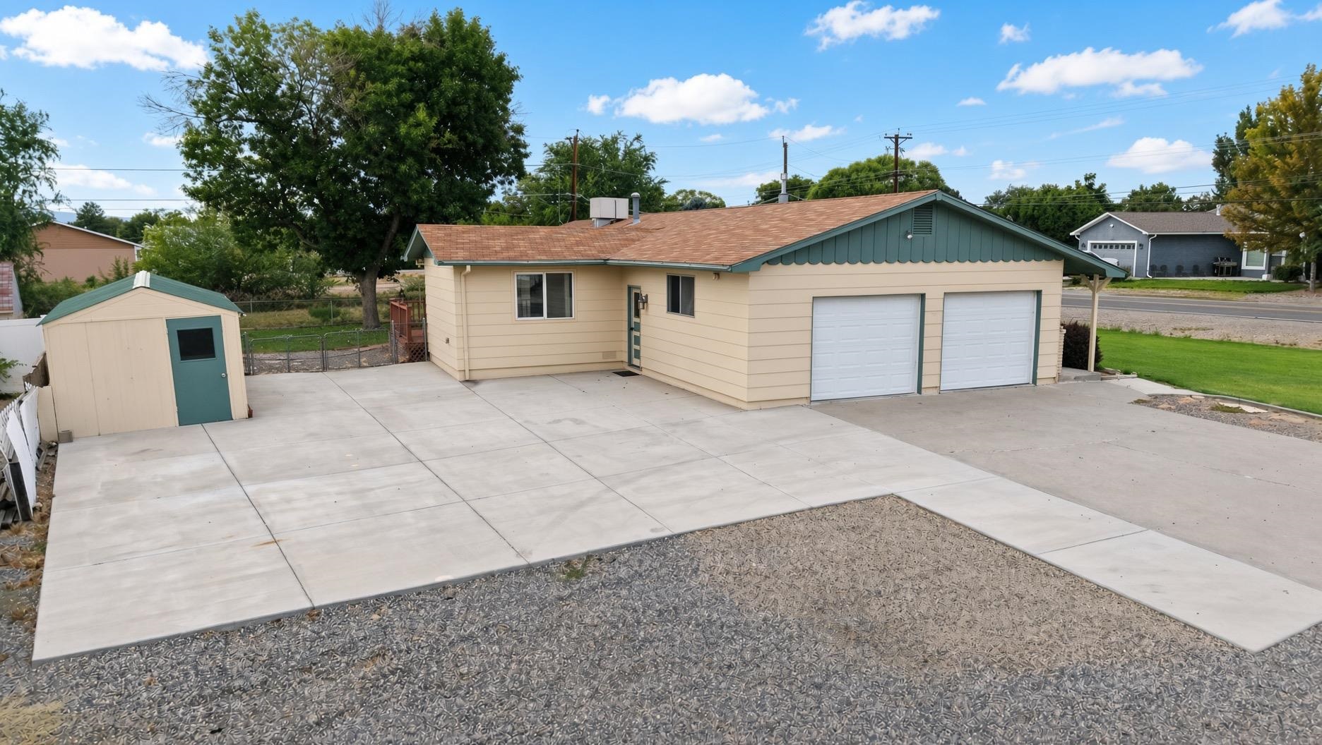 3019 E 1/2 Road Property Photo 3