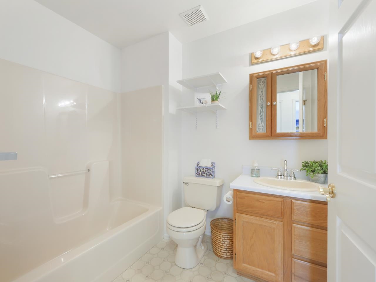 12 Rheims Court Property Photo 16