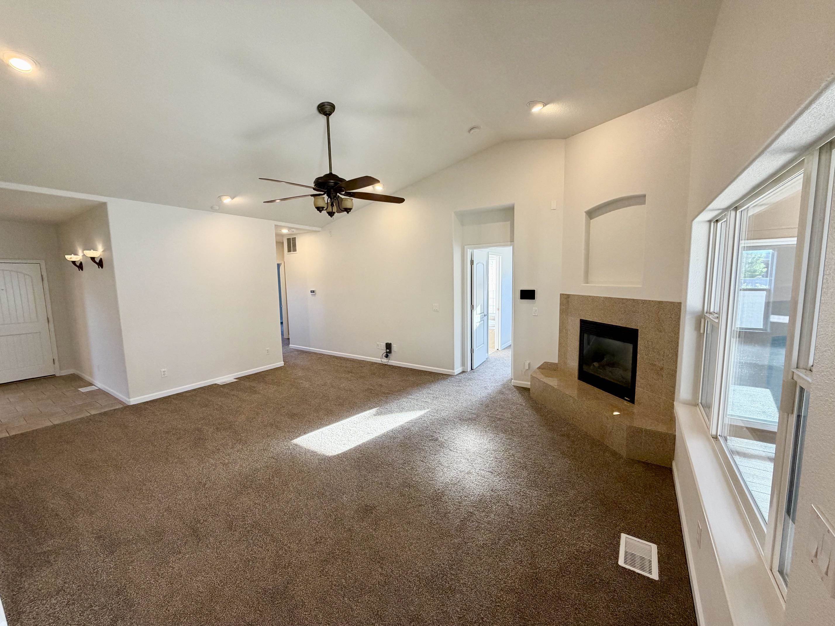 703 Comstock Drive Property Photo 9