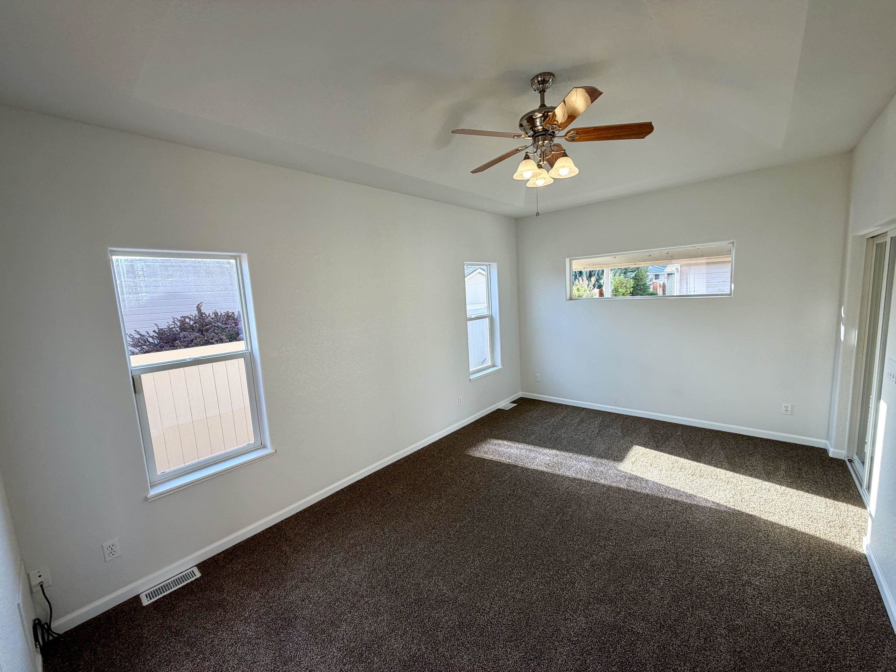 703 Comstock Drive Property Photo 11