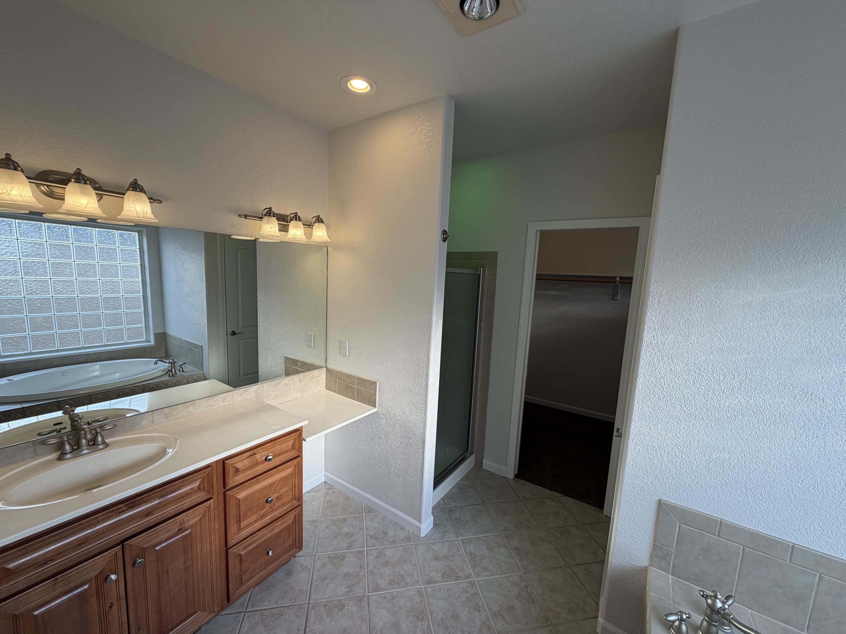 703 Comstock Drive Property Photo 12