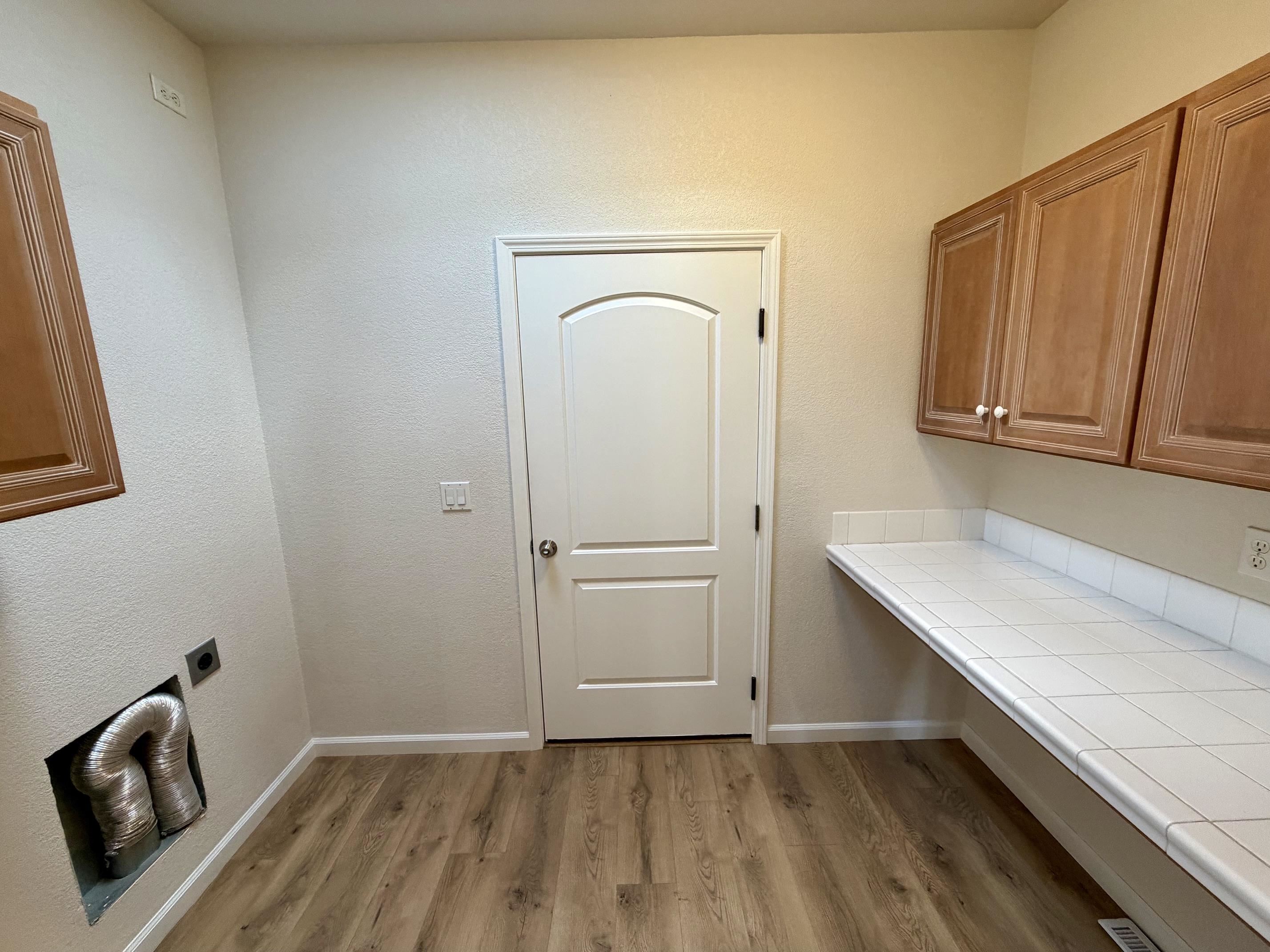 703 Comstock Drive Property Photo 17