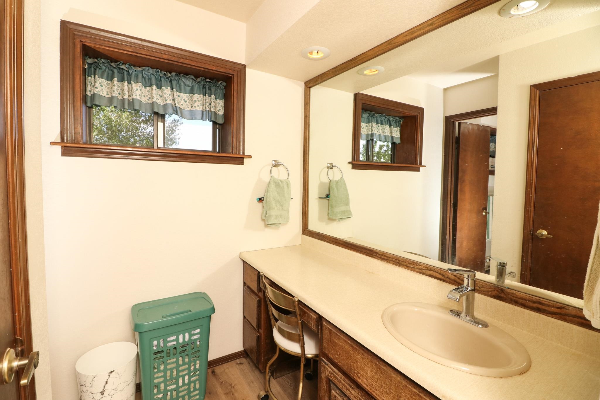 2579 H 3/4 Road Property Photo 17