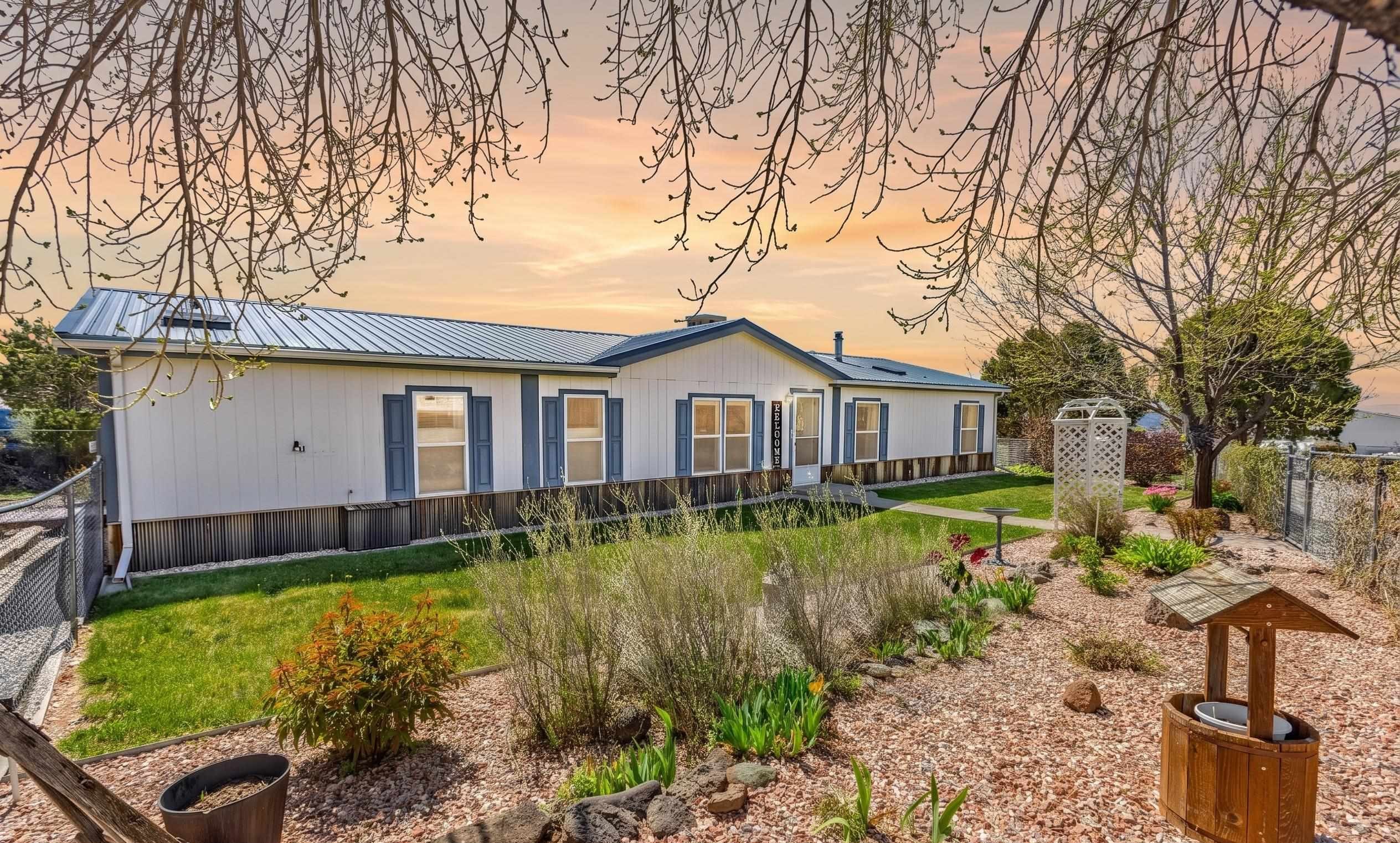 25396 Lone Pine Road Property Photo 1