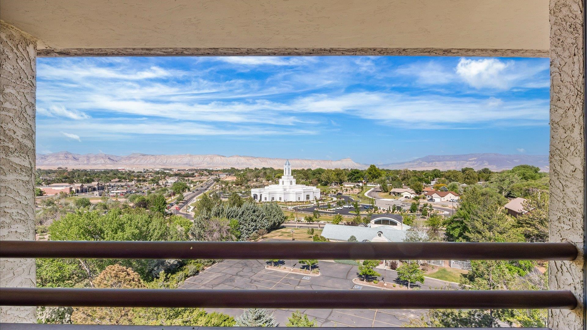 1111 Horizon Drive Property Photo 2