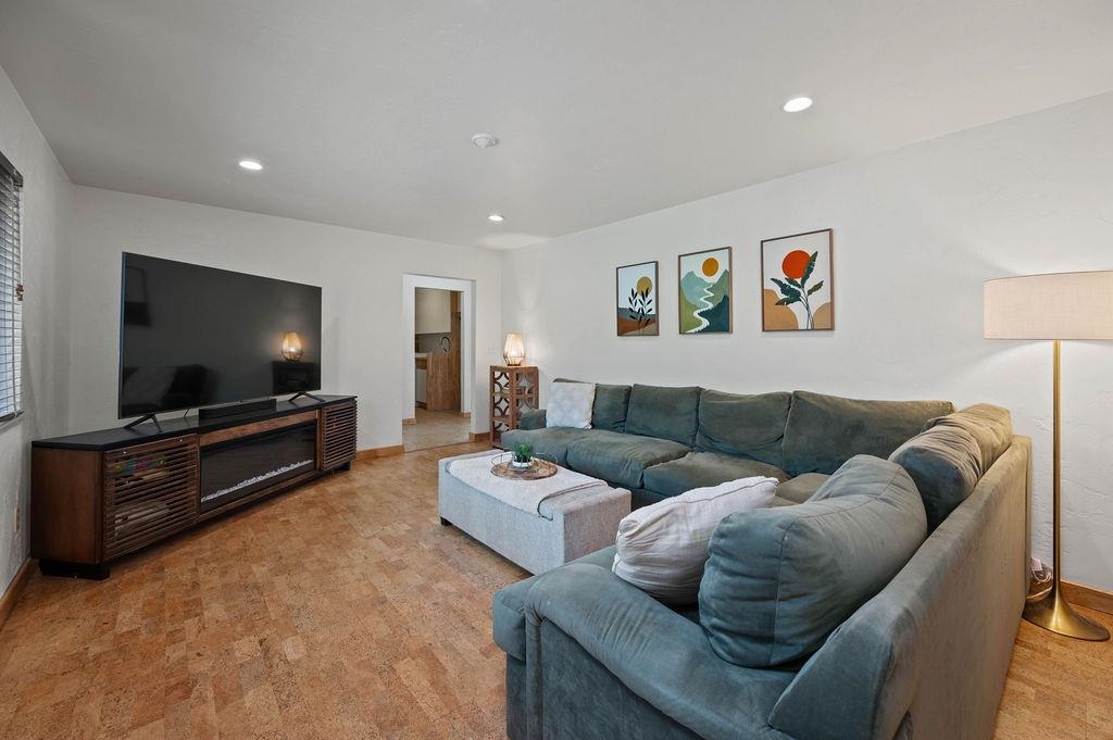 2352 E Road Property Photo 13