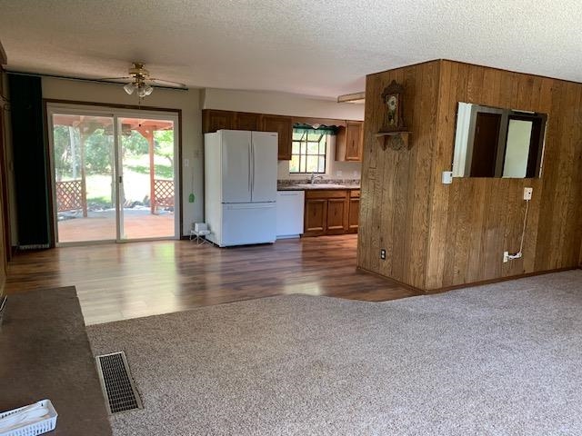 570 Sw 2nd Court Property Photo 4
