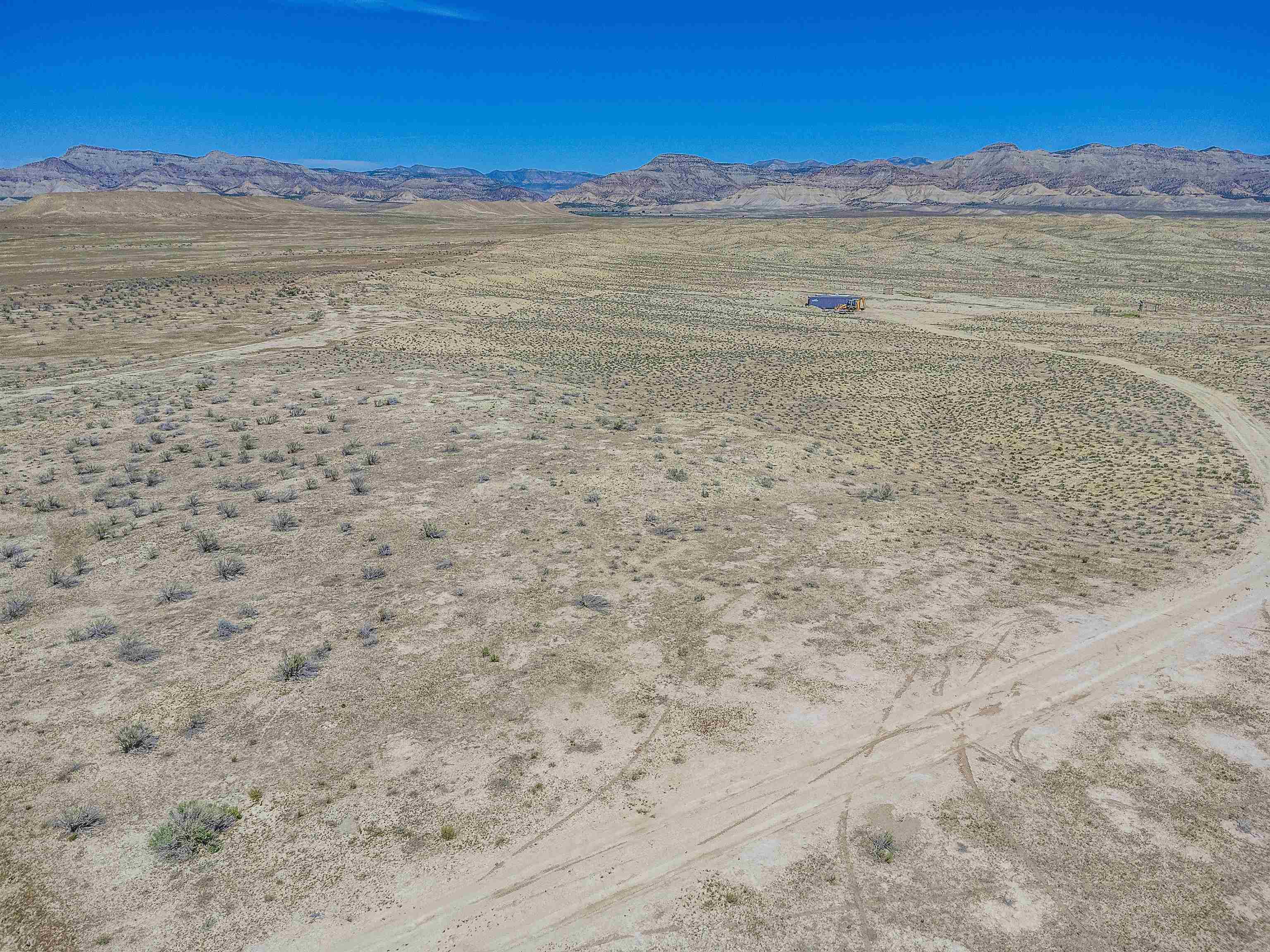 2088 16 Road Property Photo 2