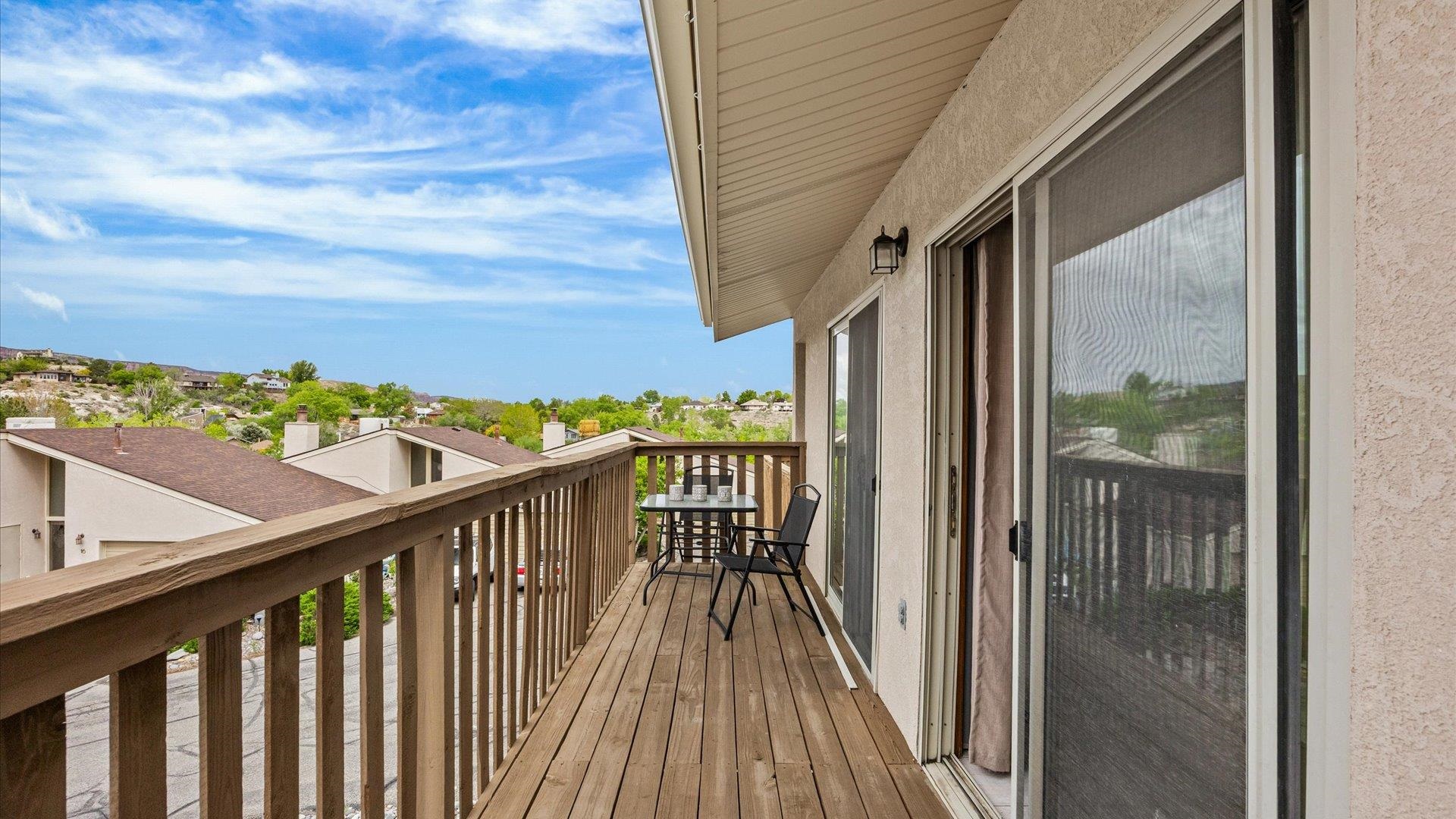 385 Explorer Court Property Photo 10