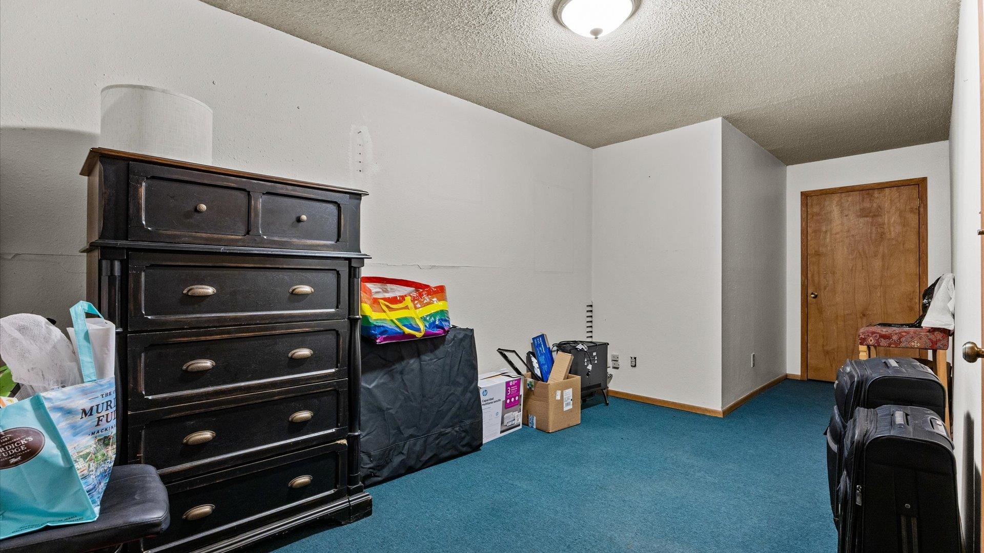 385 Explorer Court Property Photo 24