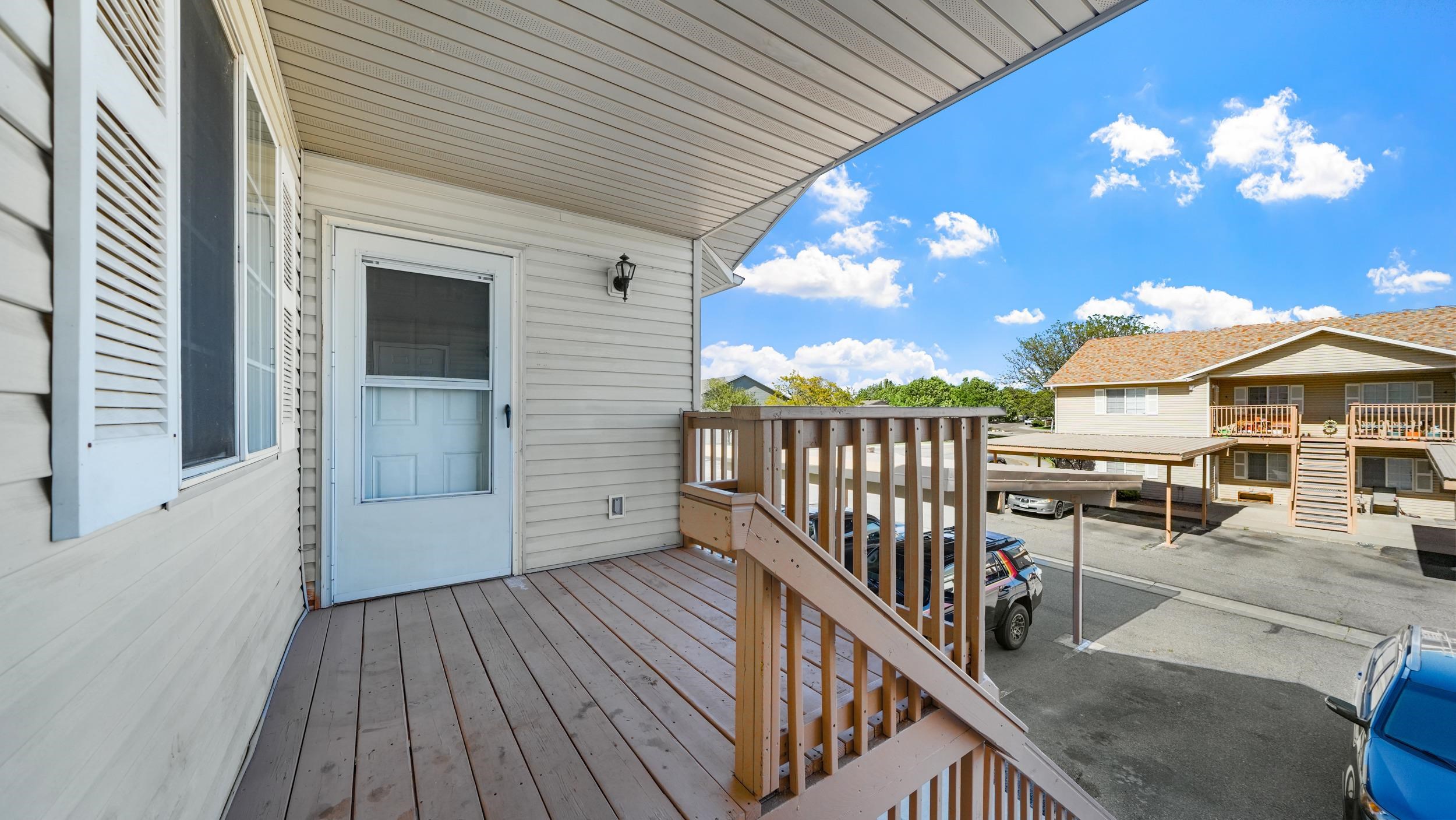1142 E Carolina Avenue Property Photo 1
