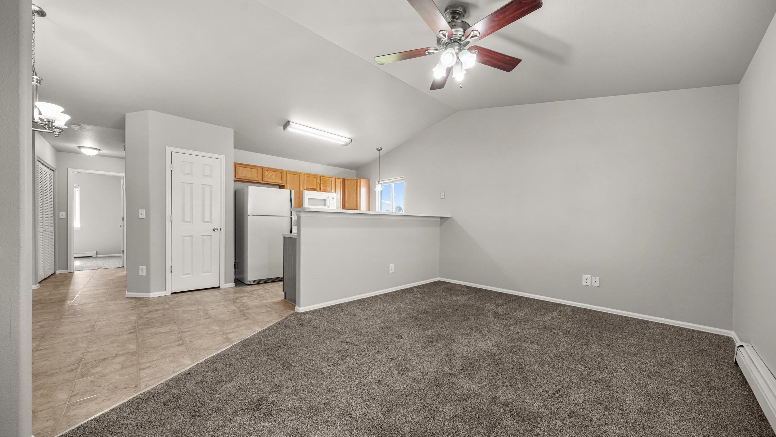 1142 E Carolina Avenue Property Photo 3