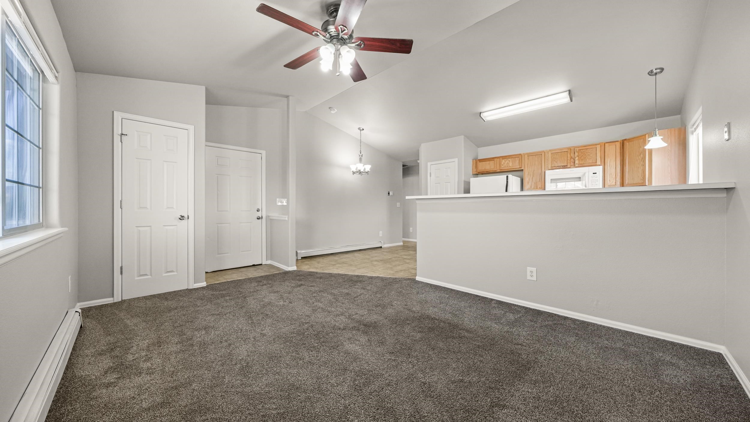 1142 E Carolina Avenue Property Photo 5