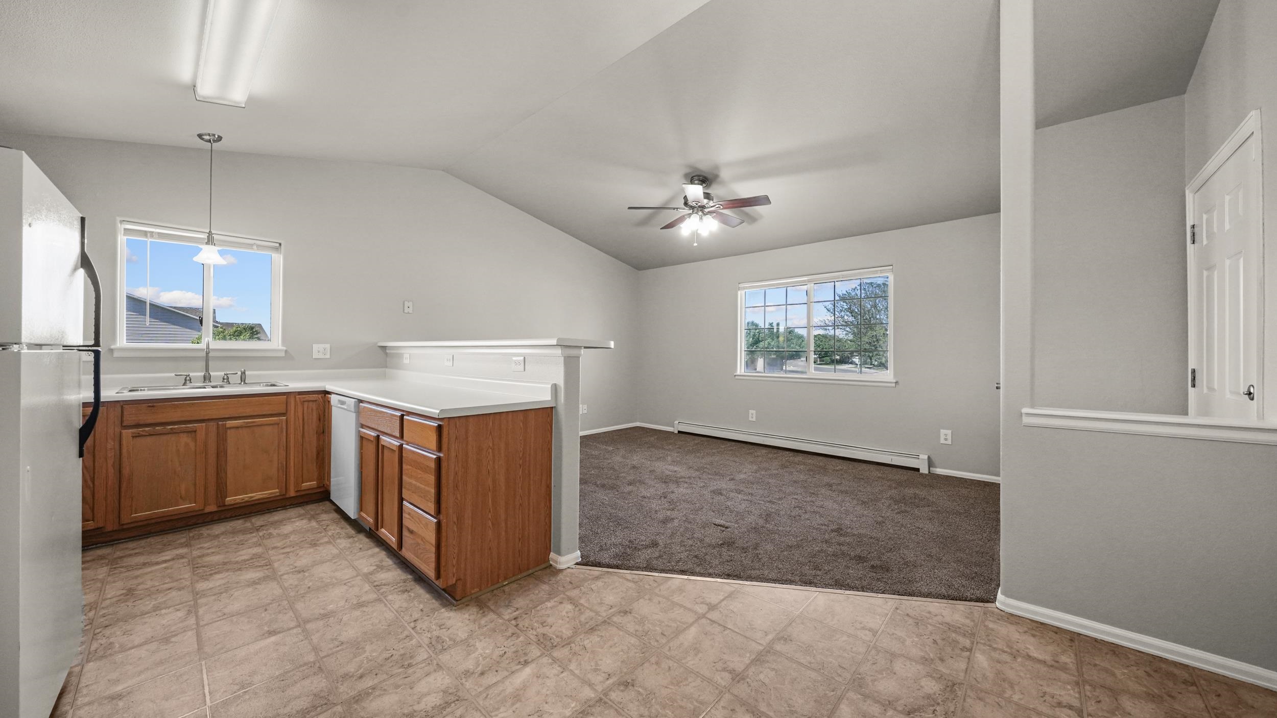 1142 E Carolina Avenue Property Photo 7