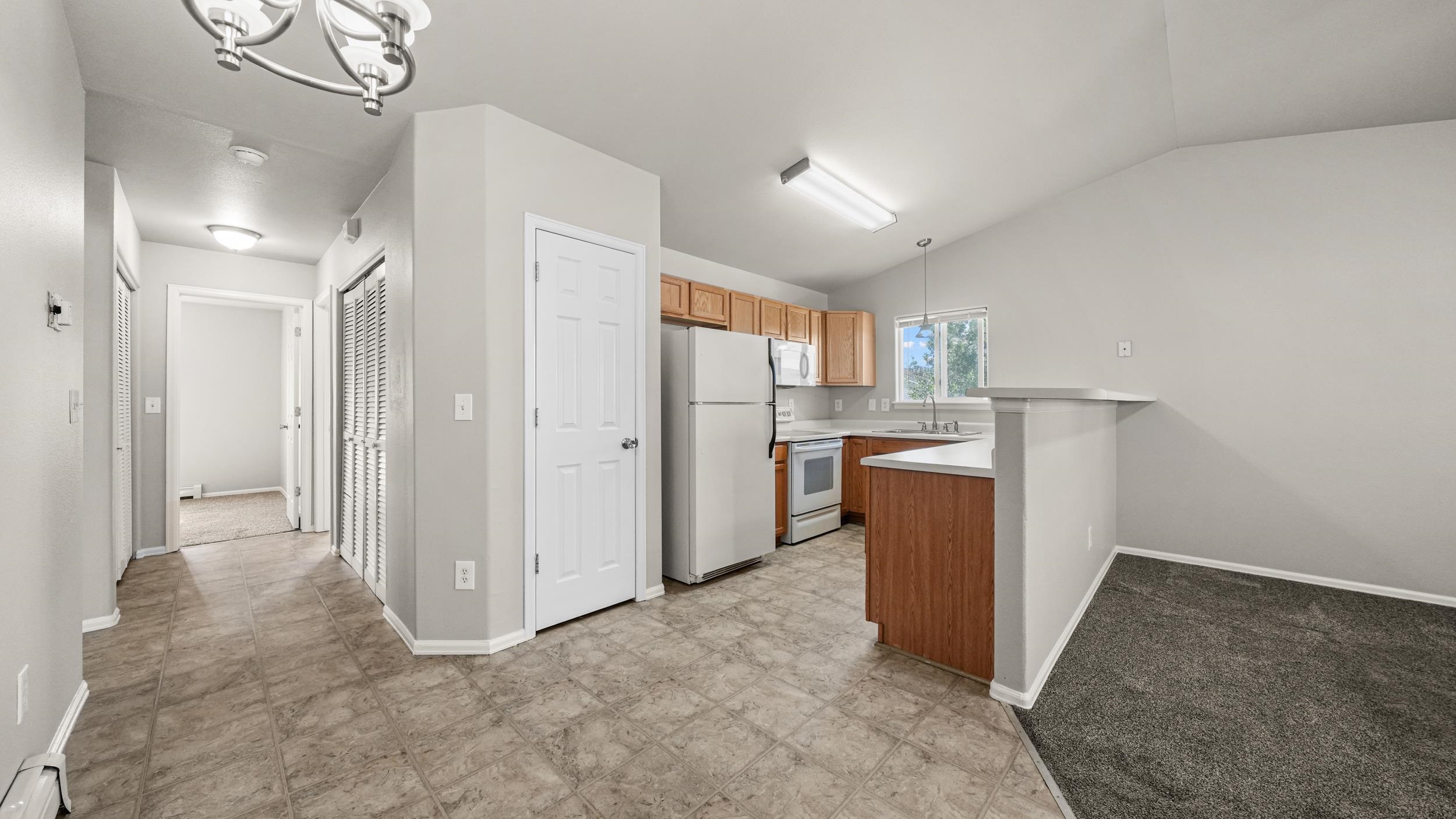 1142 E Carolina Avenue Property Photo 8