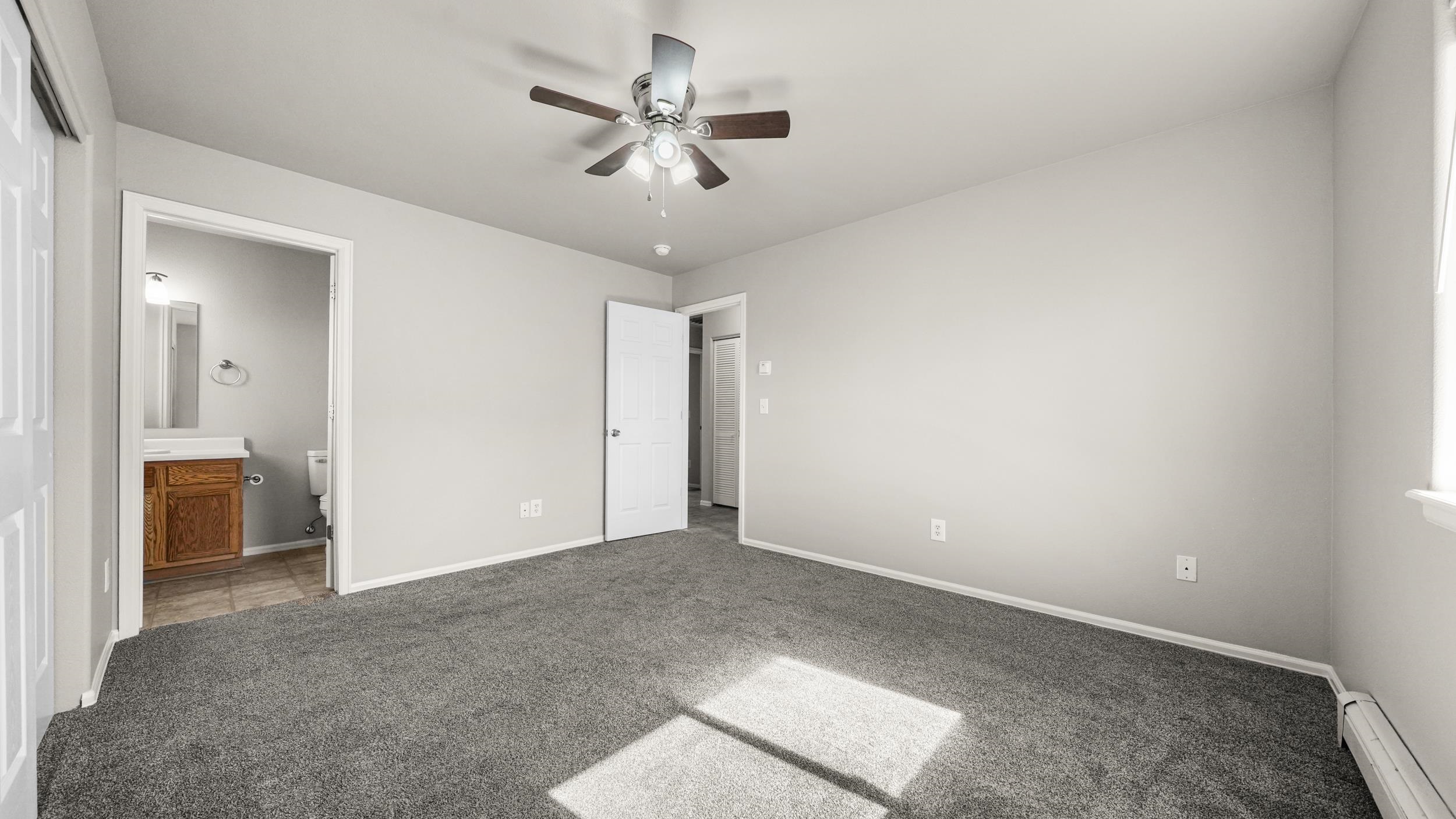 1142 E Carolina Avenue Property Photo 10
