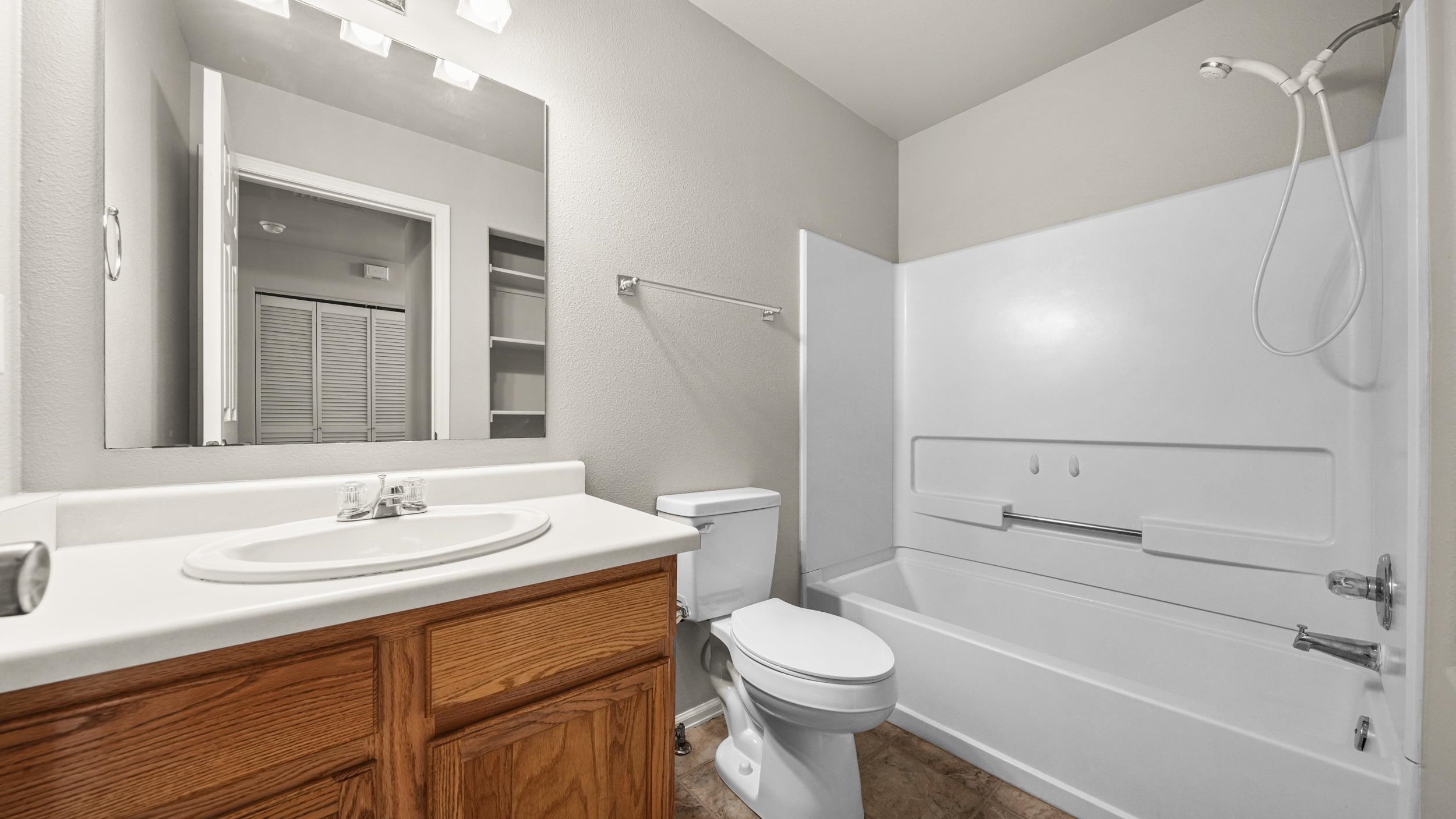 1142 E Carolina Avenue Property Photo 14